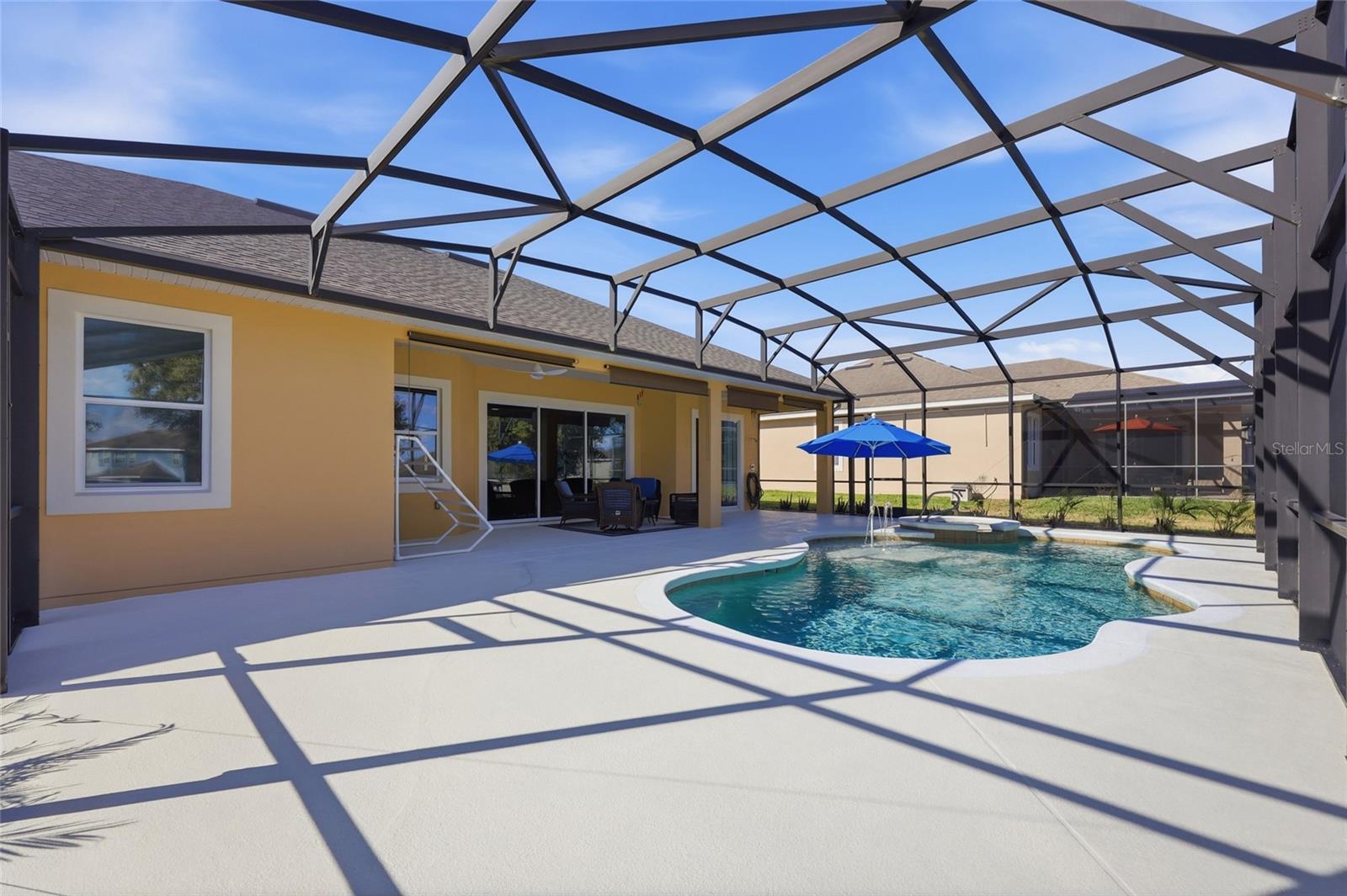 Image 34 of 54 For 3027 Chavez Avenue