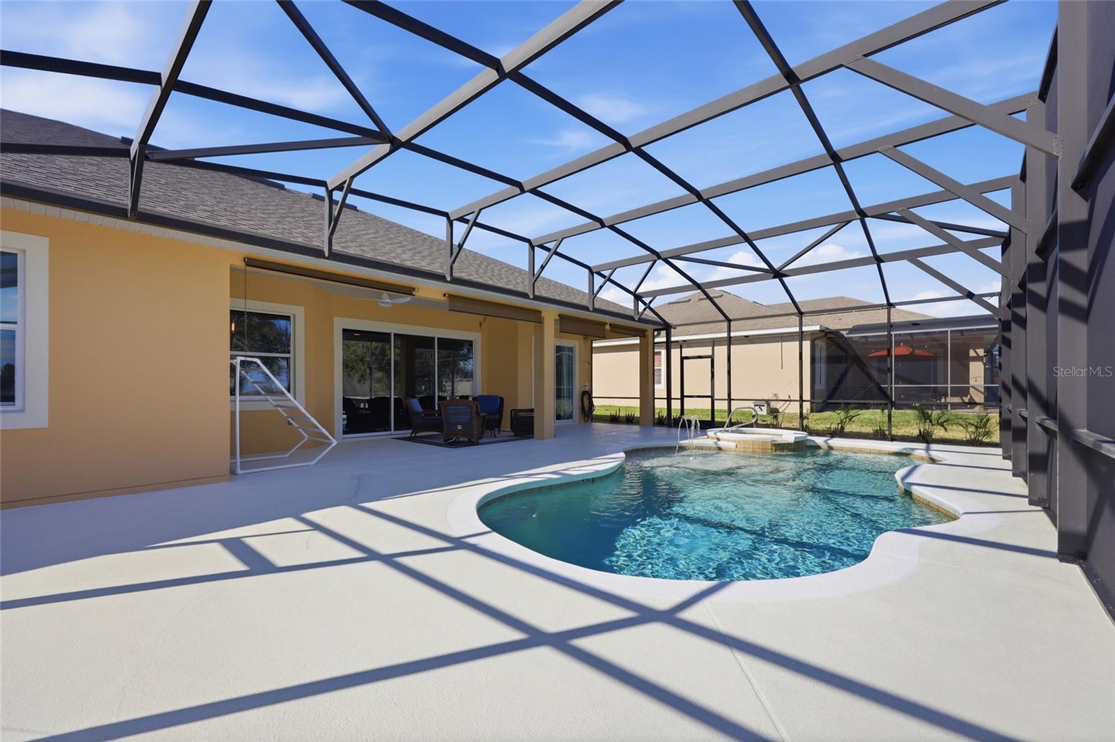 Image 35 of 54 For 3027 Chavez Avenue