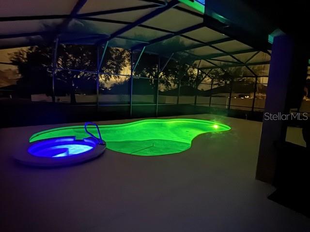 Image 36 of 54 For 3027 Chavez Avenue