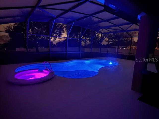 Image 37 of 54 For 3027 Chavez Avenue