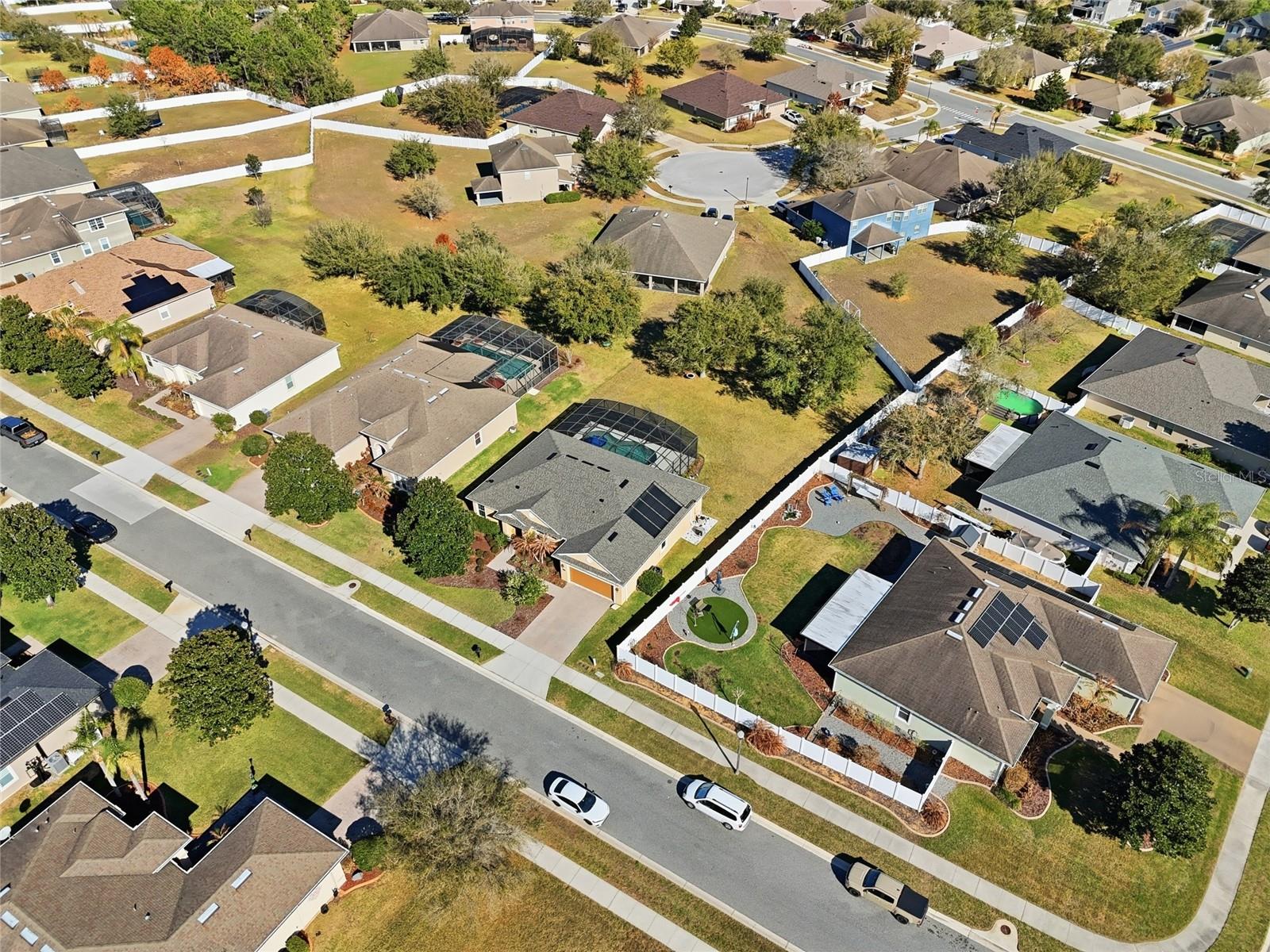 Image 43 of 54 For 3027 Chavez Avenue