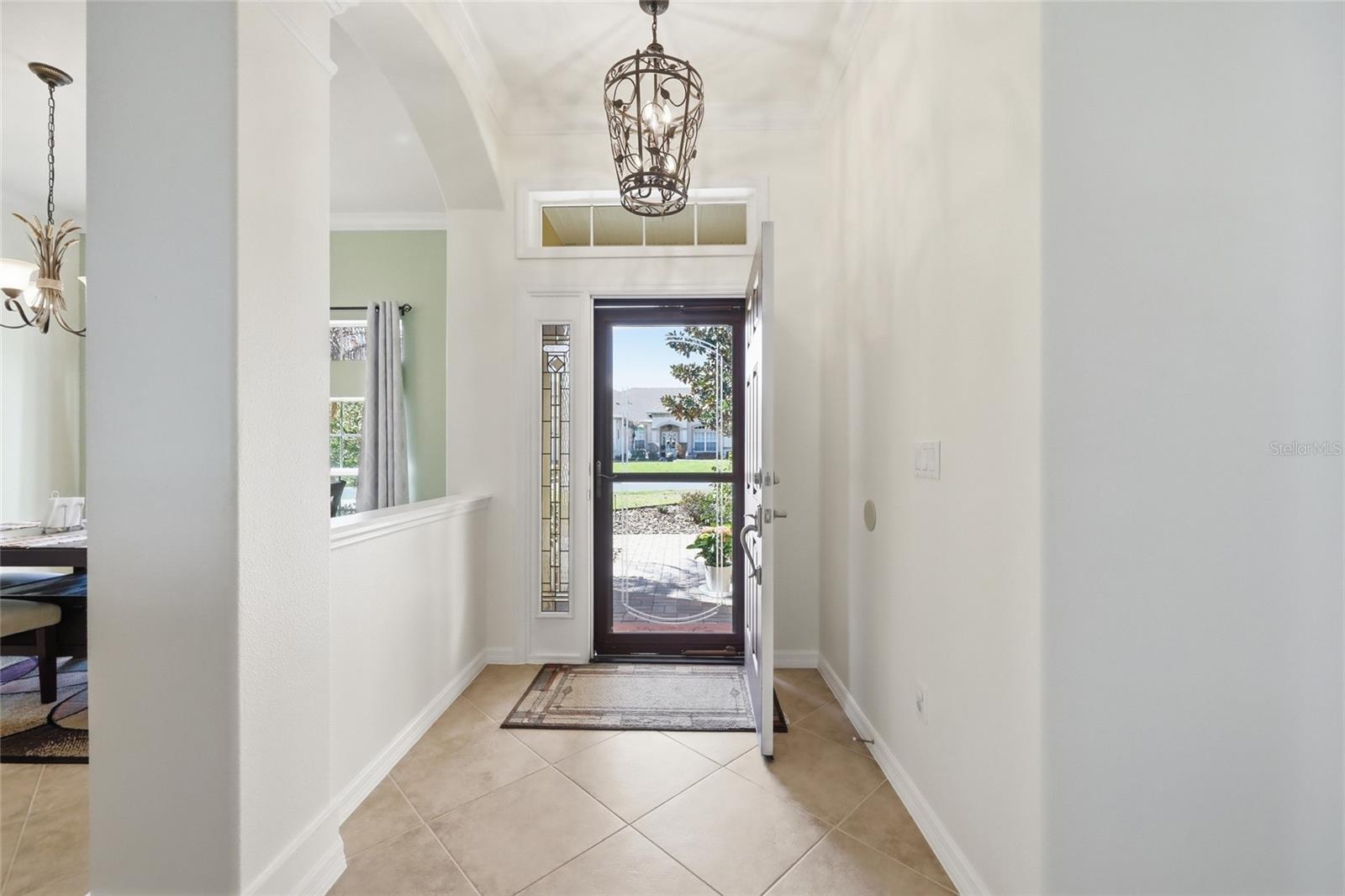 Image 5 of 54 For 3027 Chavez Avenue