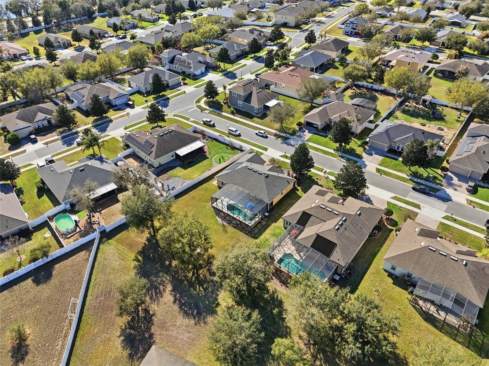 Image 53 of 54 For 3027 Chavez Avenue