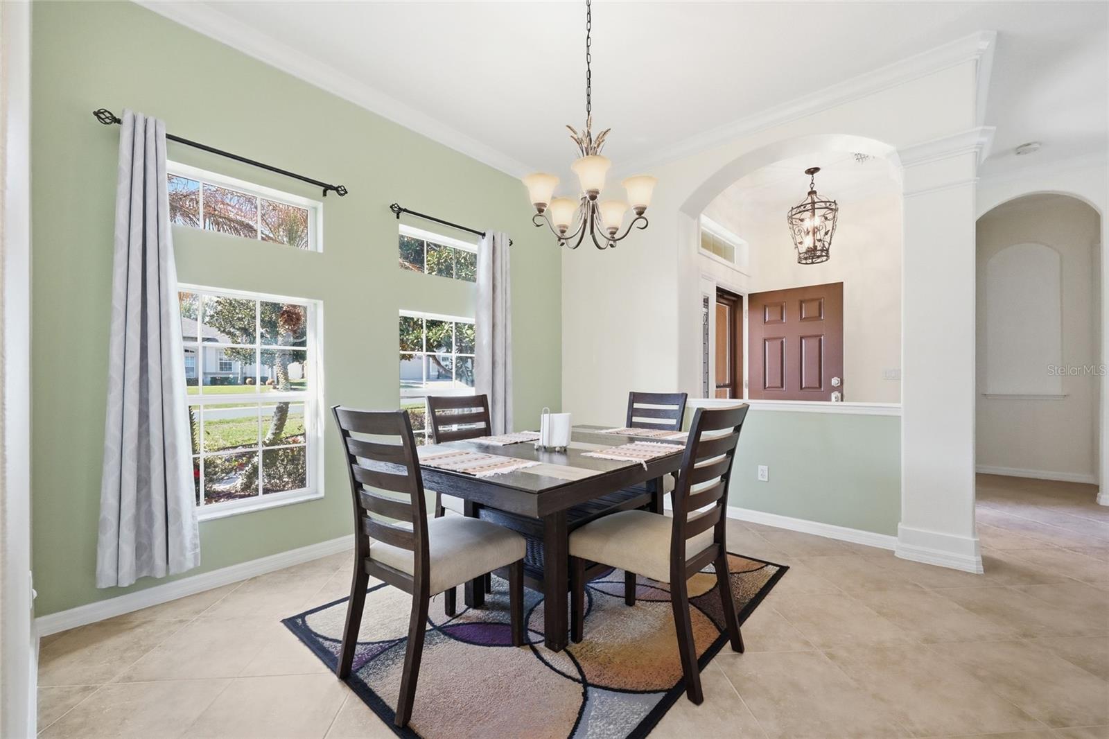 Image 7 of 54 For 3027 Chavez Avenue