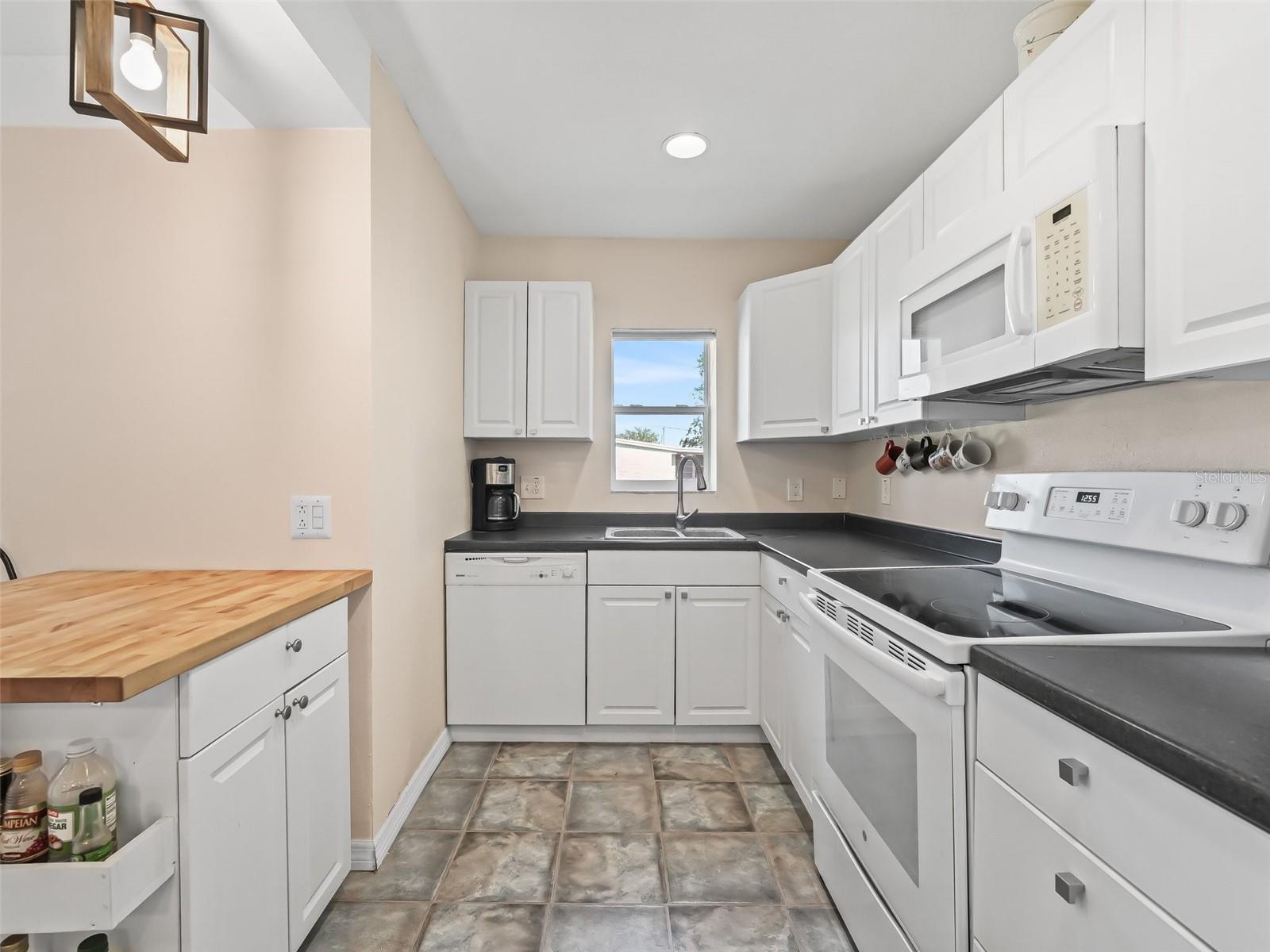 Image 7 of 56 For 34826 Learn Road