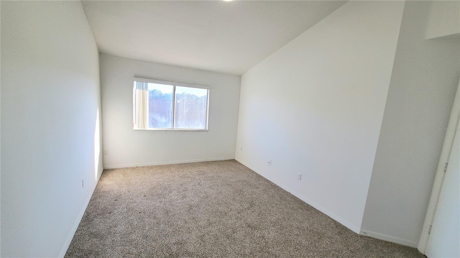 Image 23 of 32 For 225 Mango Drive