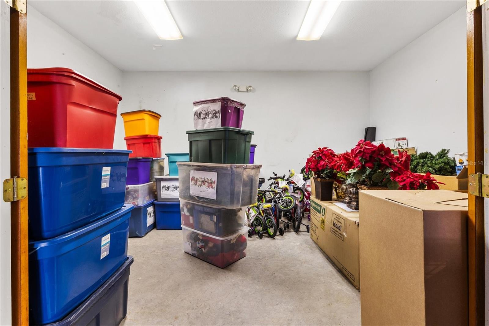 Image 12 of 26 For 118 Weber Avenue