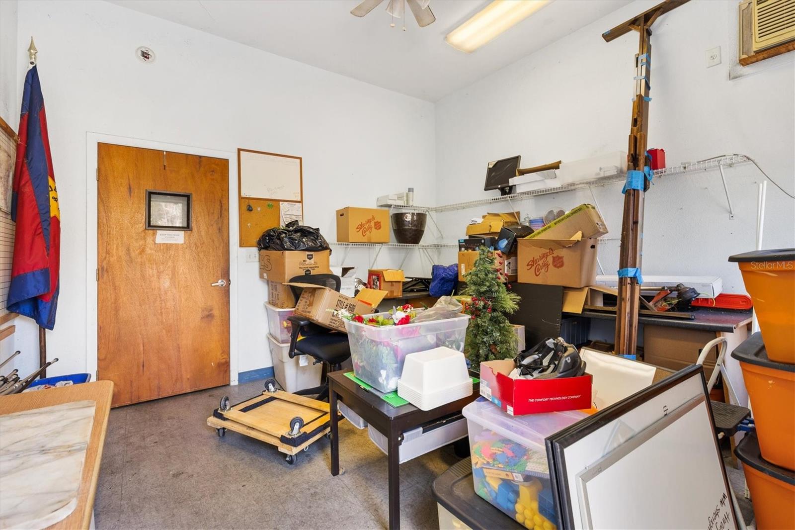 Image 9 of 26 For 118 Weber Avenue