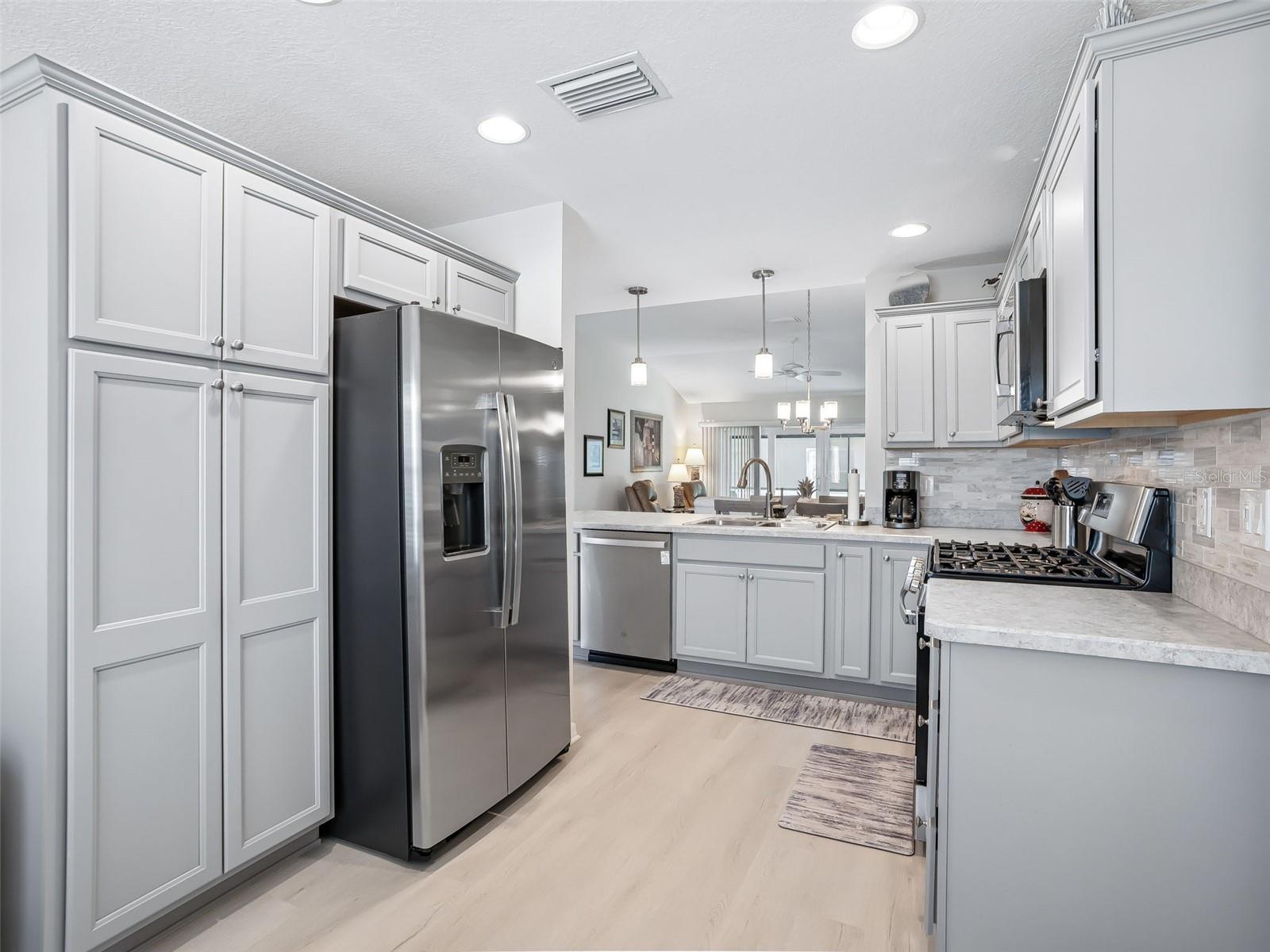 Image 14 of 57 For 4515 Leschak Lane