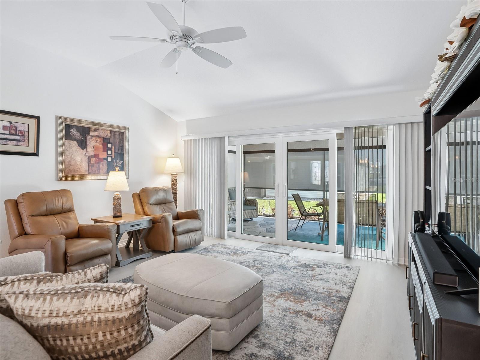 Image 24 of 57 For 4515 Leschak Lane