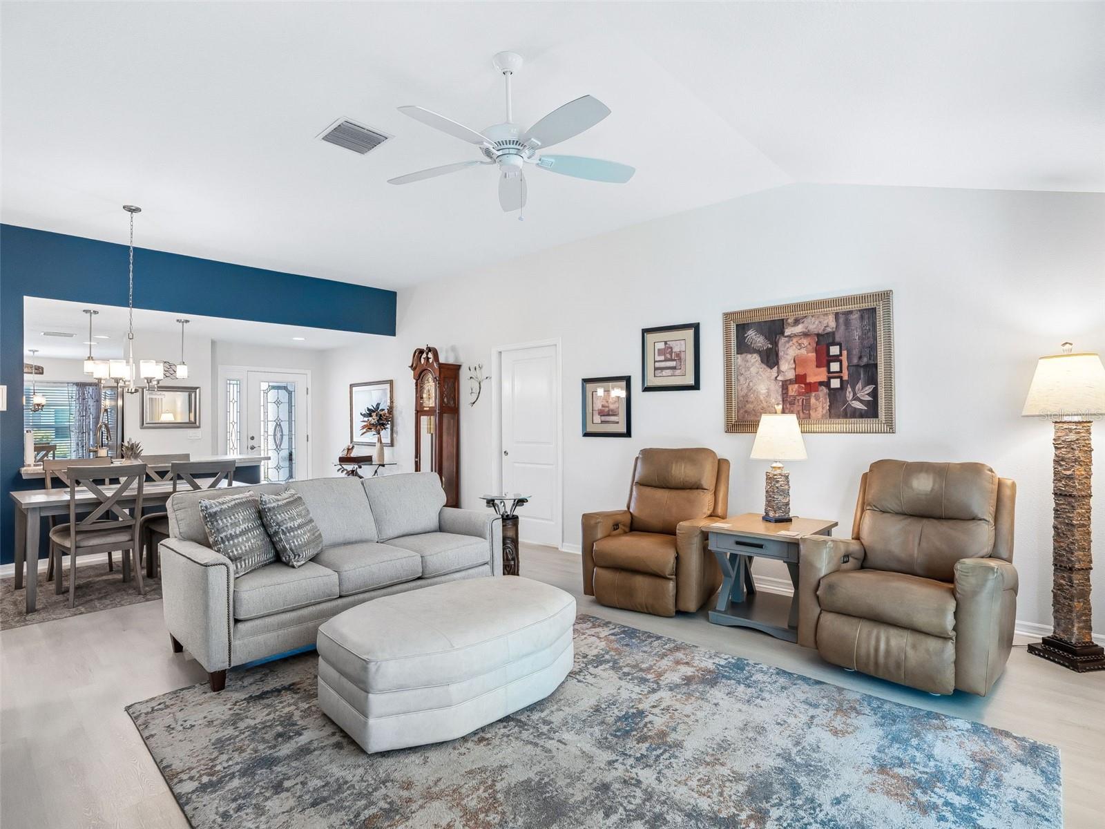 Image 25 of 57 For 4515 Leschak Lane