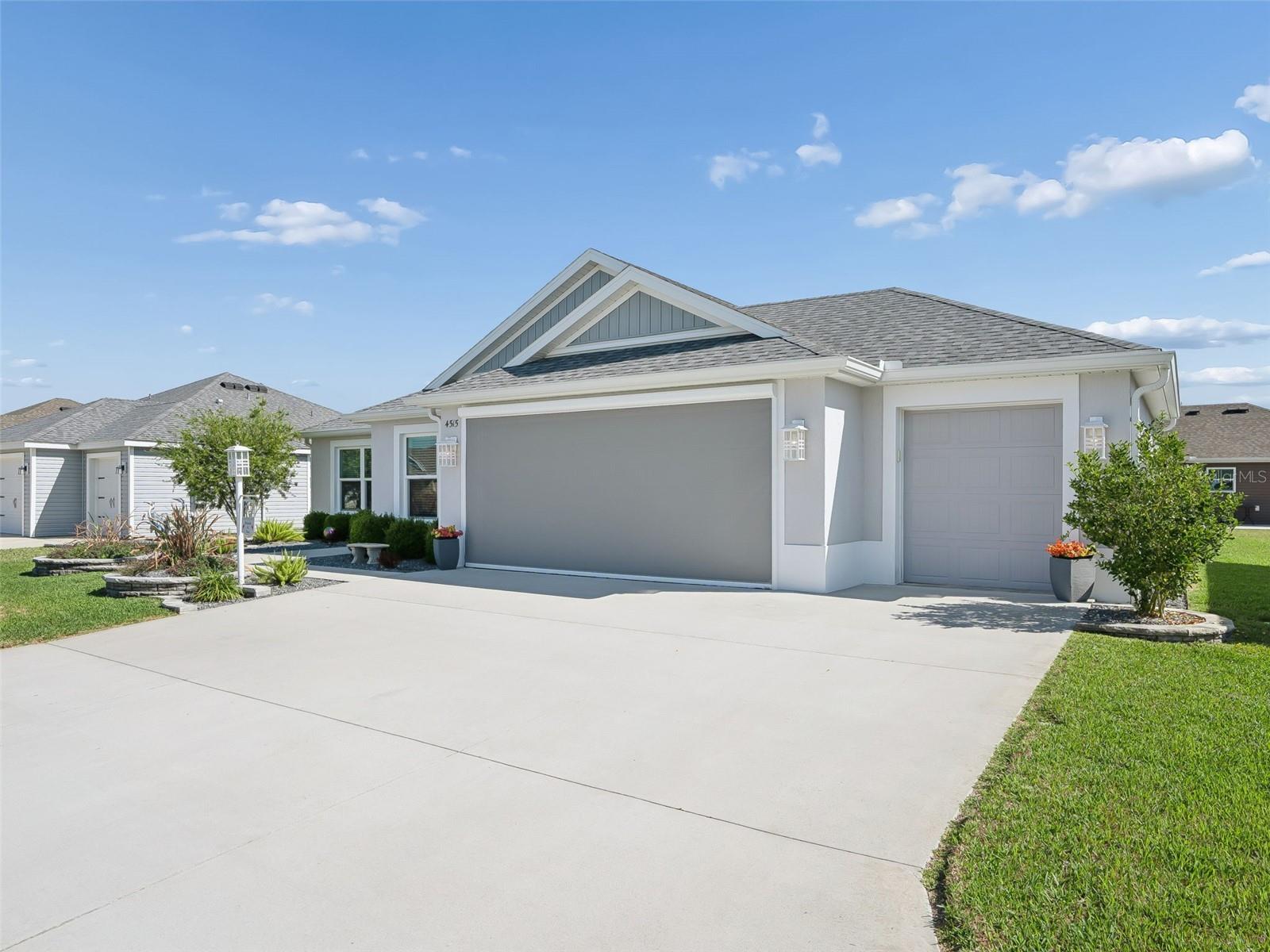 Image 4 of 57 For 4515 Leschak Lane