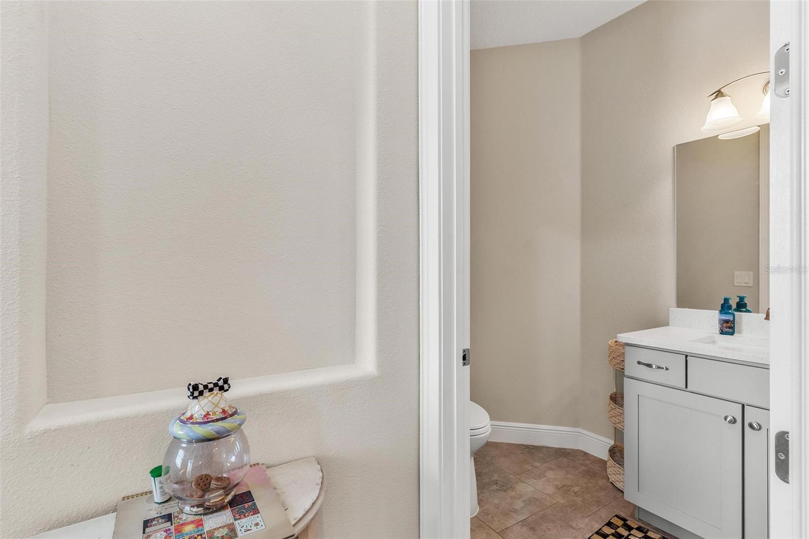 Image 24 of 60 For 39634 Grove Heights