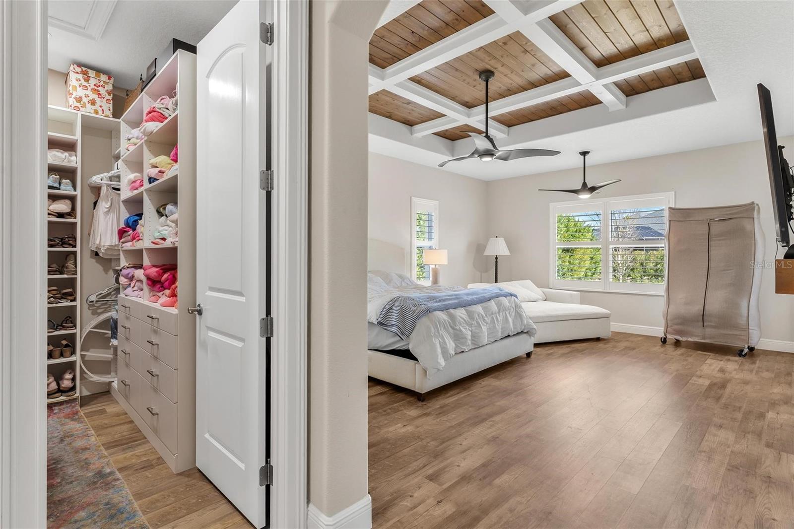 Image 27 of 60 For 39634 Grove Heights