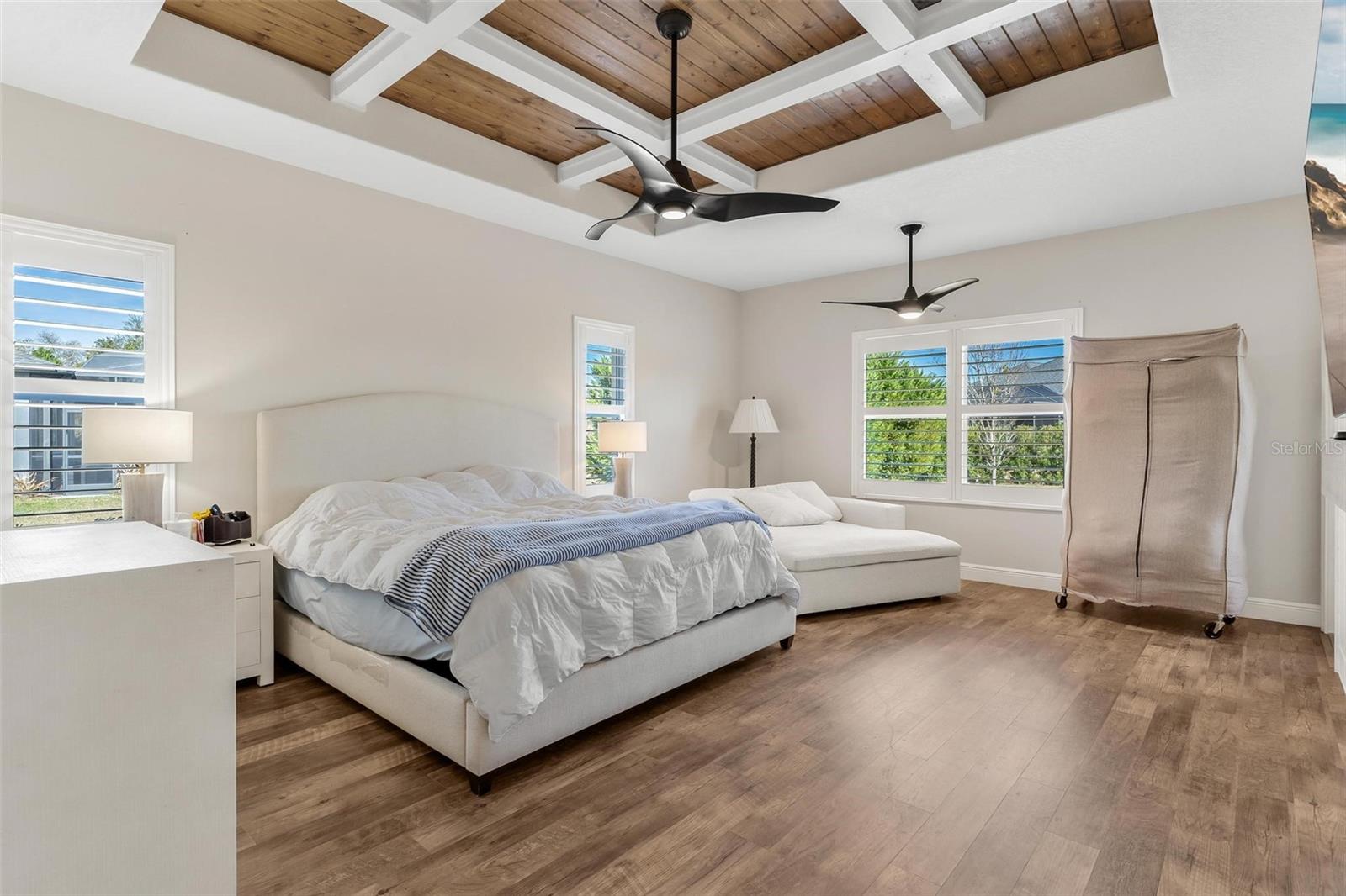 Image 28 of 60 For 39634 Grove Heights