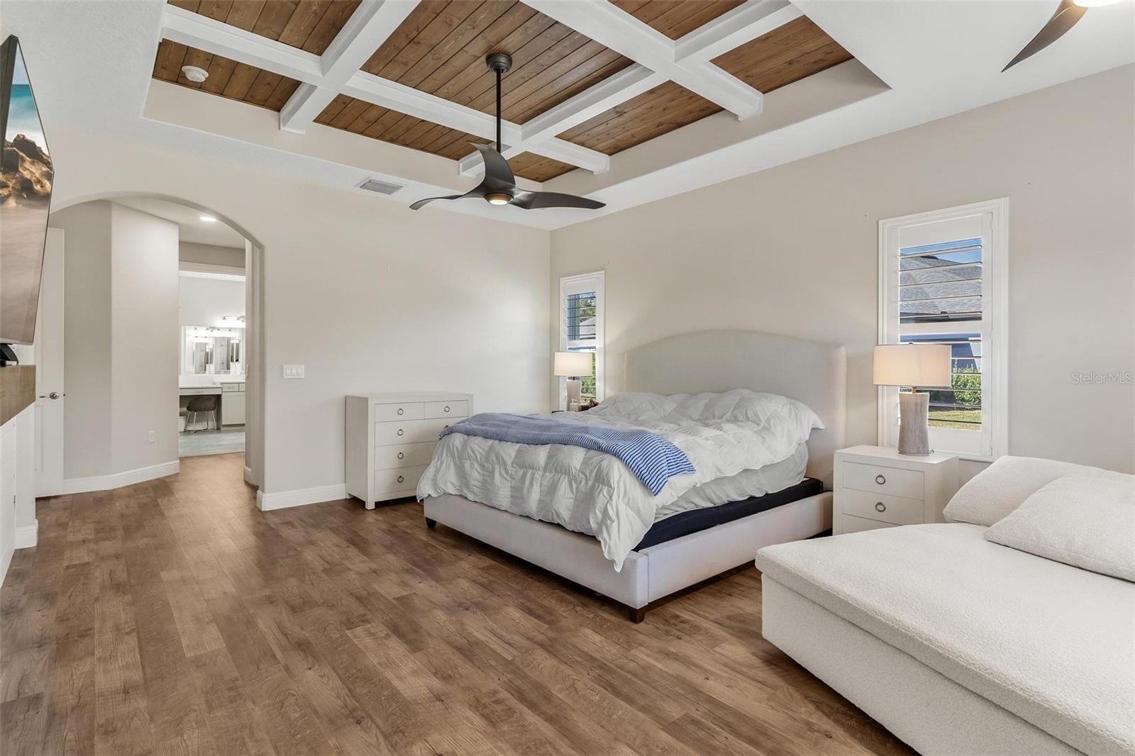 Image 29 of 60 For 39634 Grove Heights