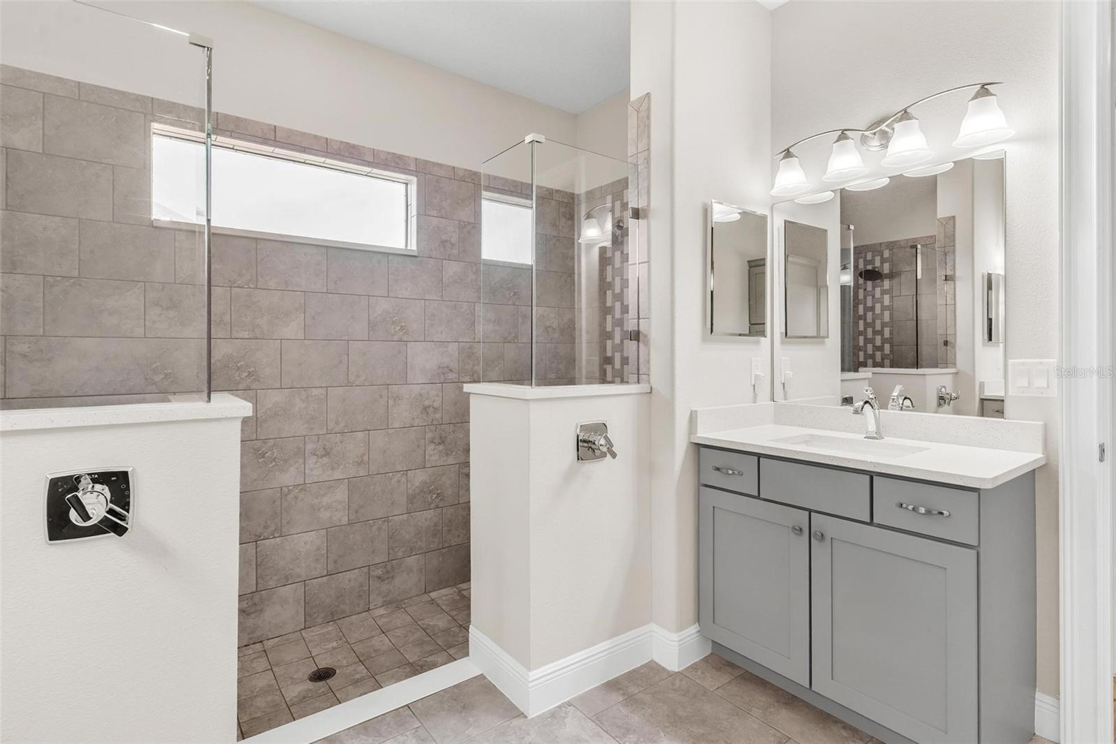 Image 33 of 60 For 39634 Grove Heights