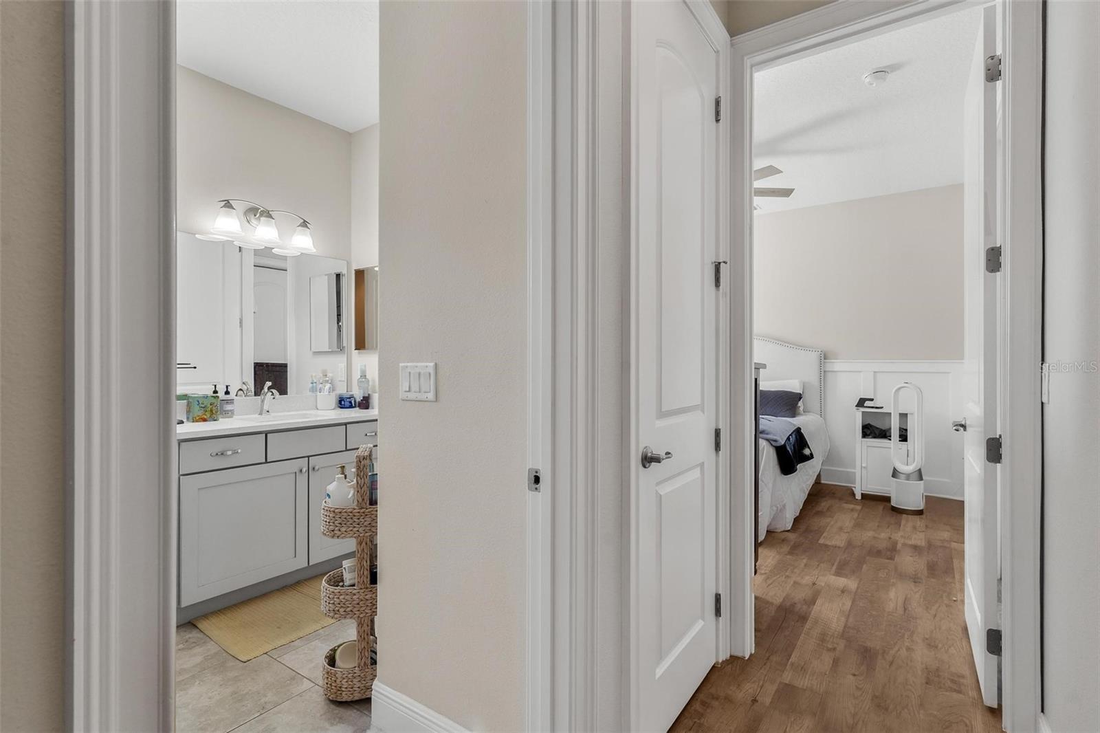 Image 37 of 60 For 39634 Grove Heights