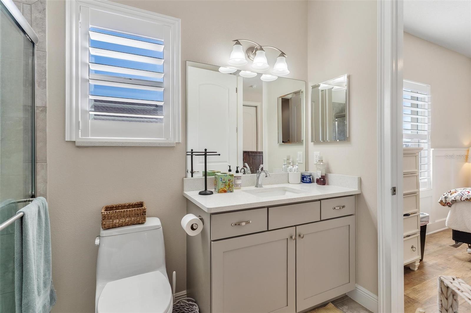 Image 41 of 60 For 39634 Grove Heights