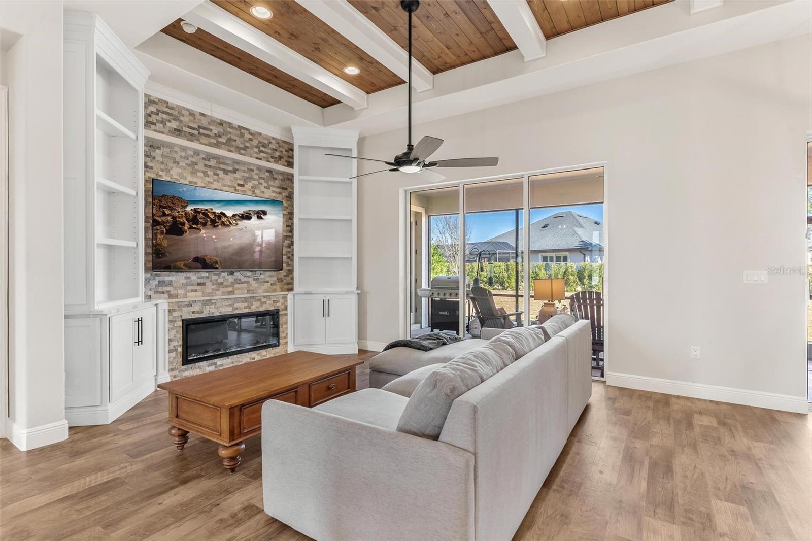 Image 8 of 60 For 39634 Grove Heights