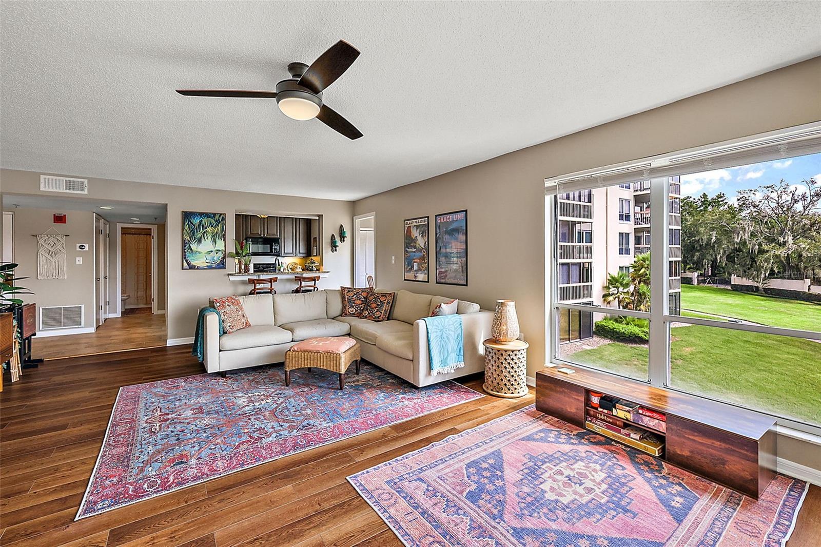 Image 18 of 53 For 206 Quayside Circle 302