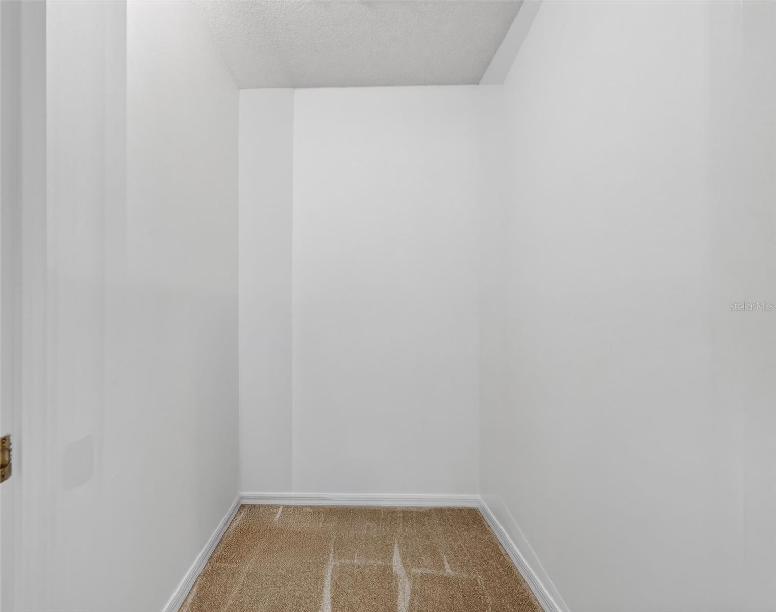 Image 30 of 53 For 206 Quayside Circle 302