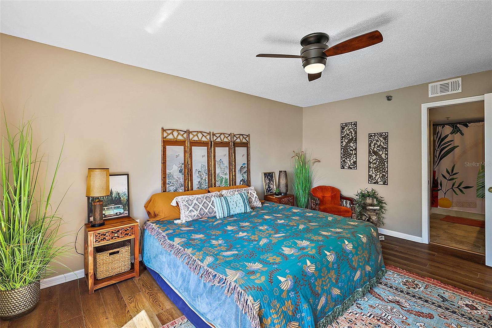 Image 32 of 53 For 206 Quayside Circle 302