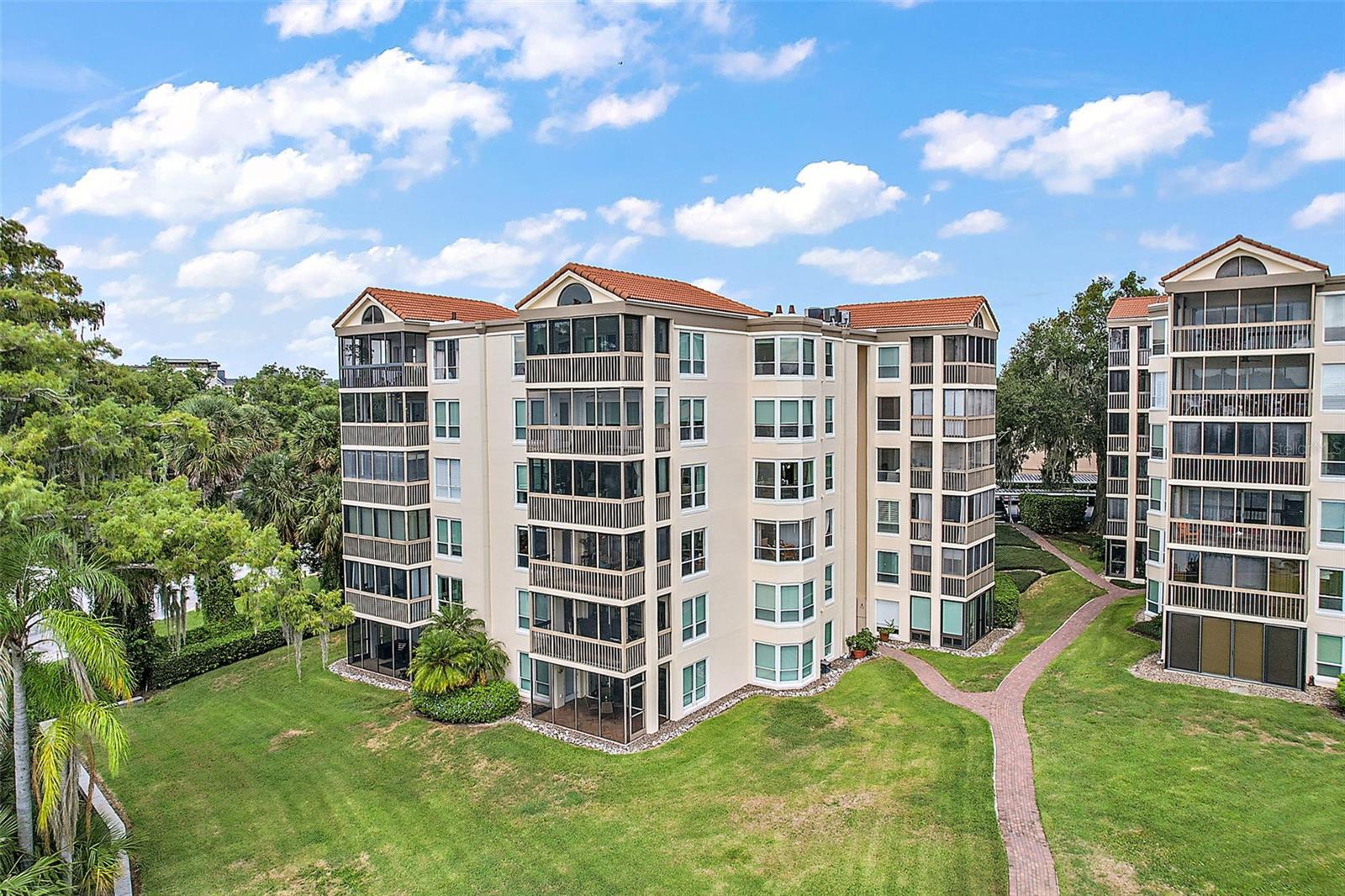 Image 5 of 53 For 206 Quayside Circle 302