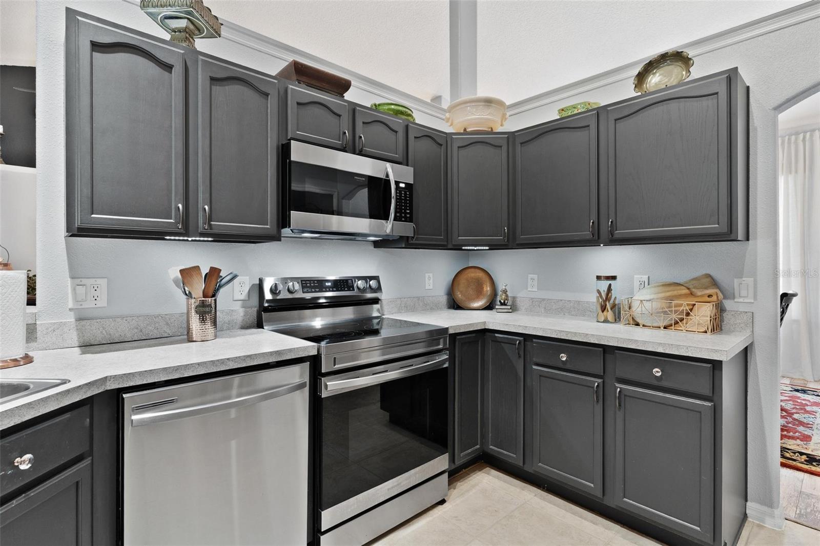 Image 15 of 59 For 3130 Bulkley Place