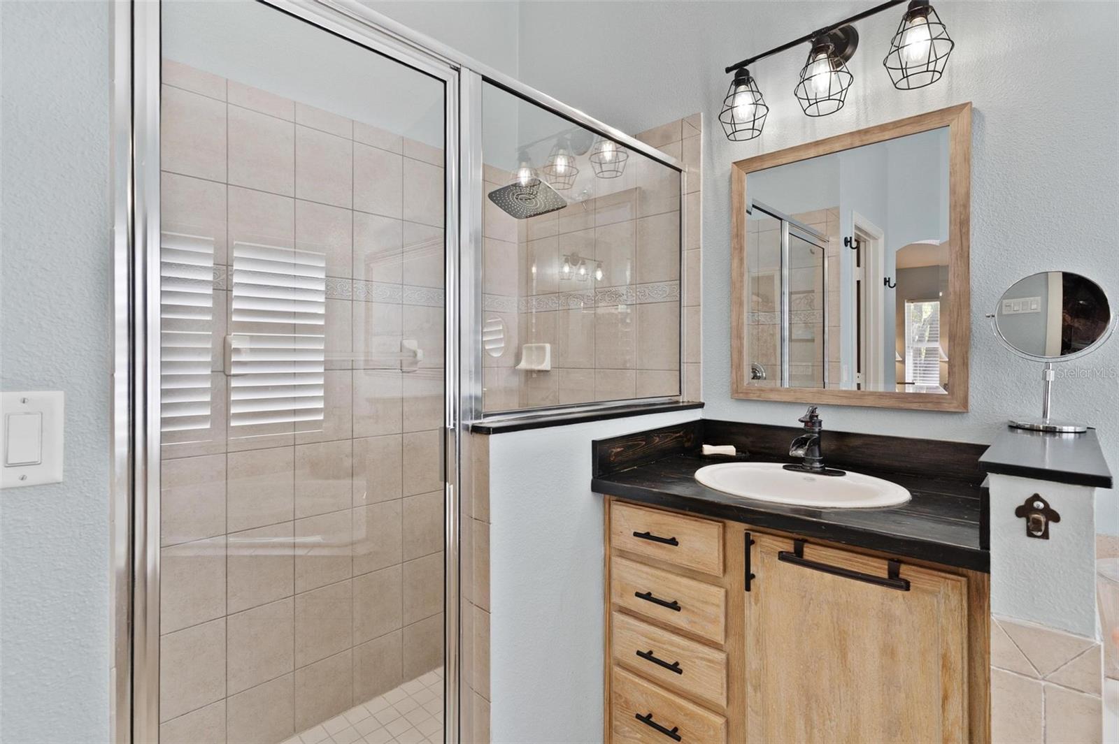 Image 27 of 59 For 3130 Bulkley Place