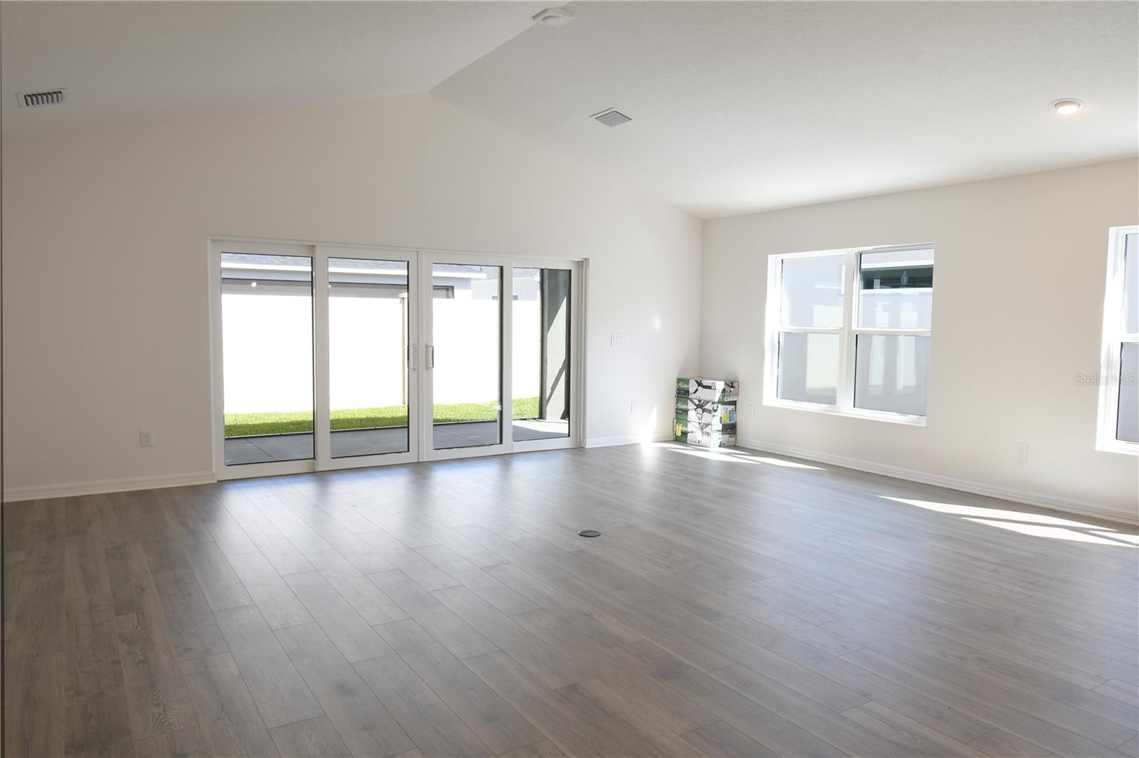 Image 8 of 22 For 1173 Jello Dr