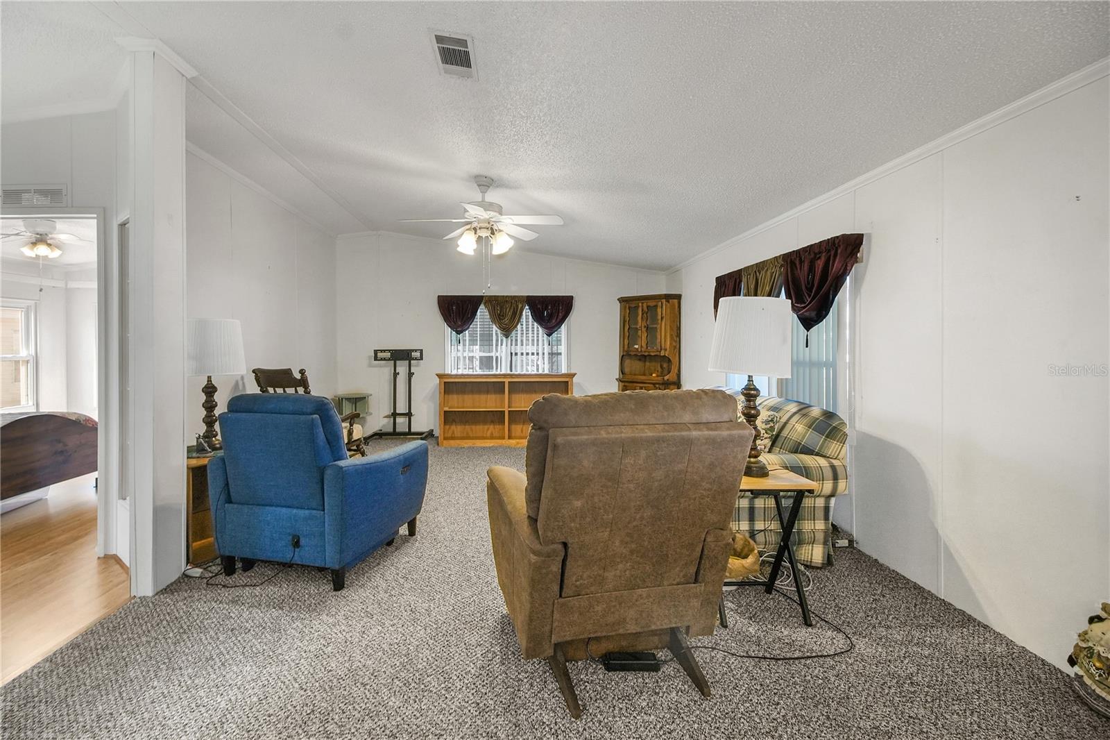 Image 6 of 45 For 5229 Hartford Lane