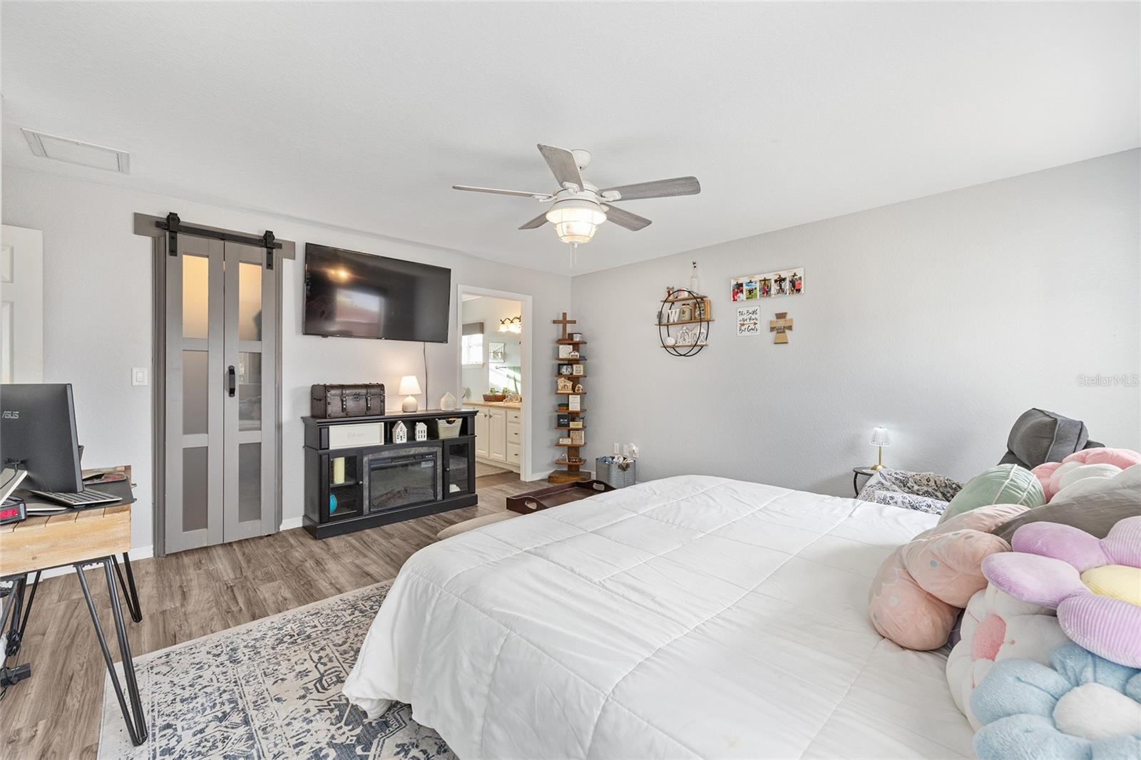 Image 18 of 39 For 10058 125th Street