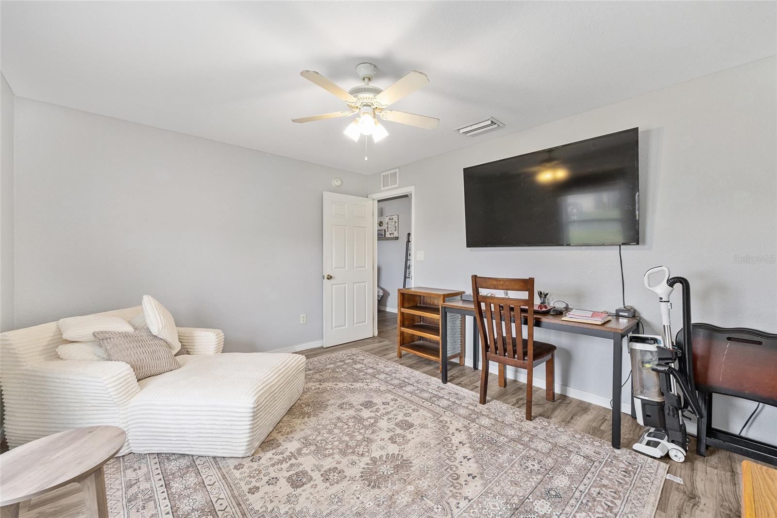 Image 24 of 39 For 10058 125th Street