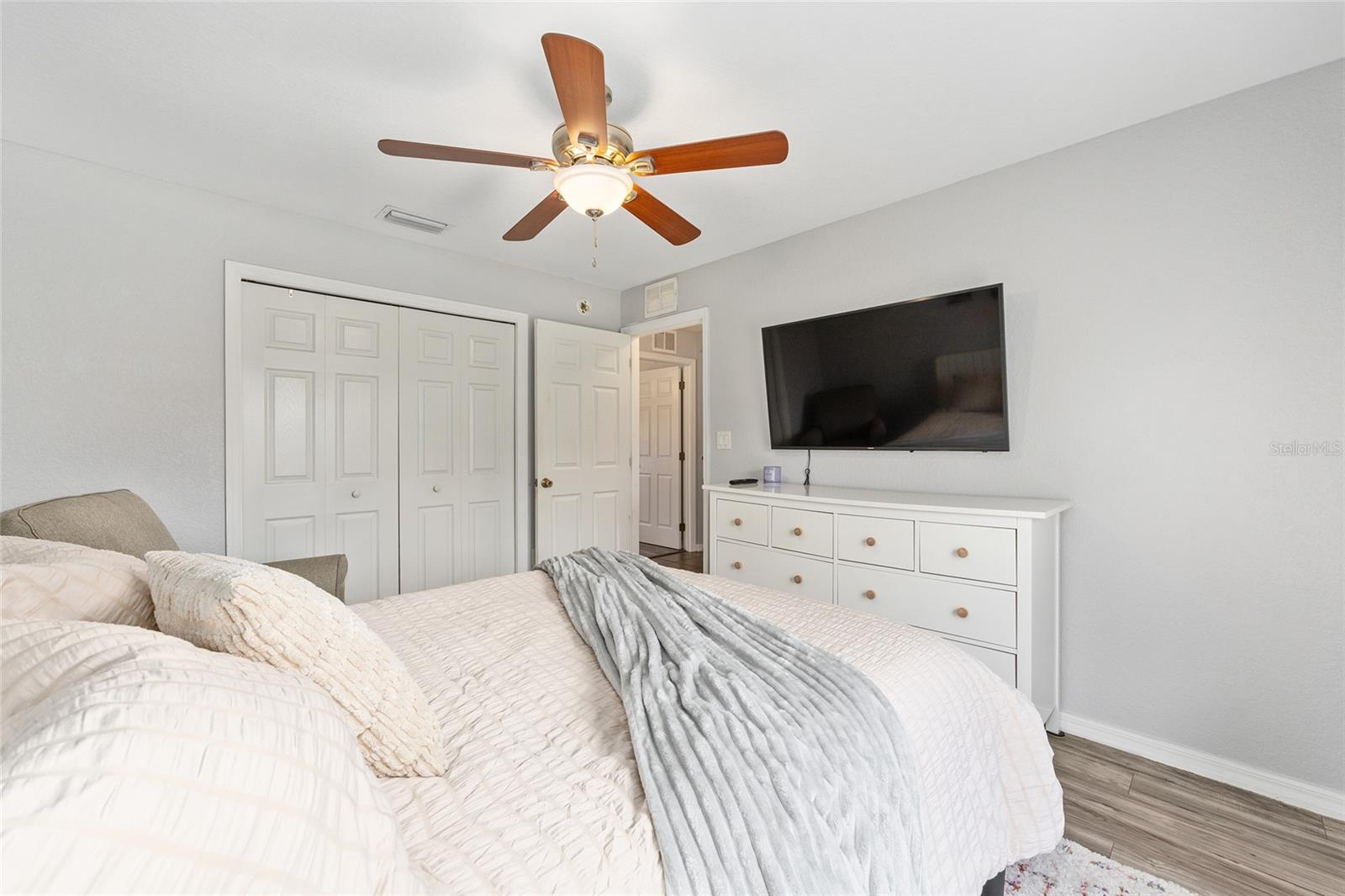 Image 27 of 39 For 10058 125th Street