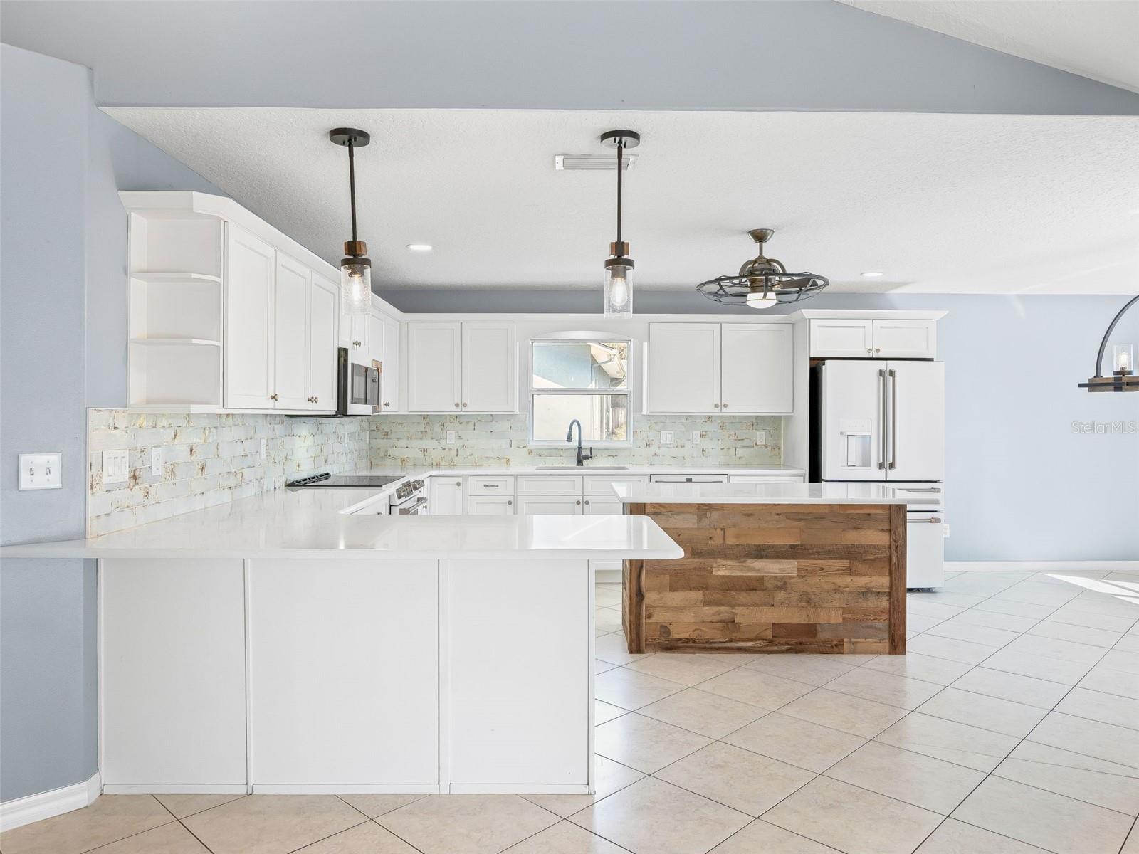 Image 14 of 56 For 3924 Woodpecker Drive