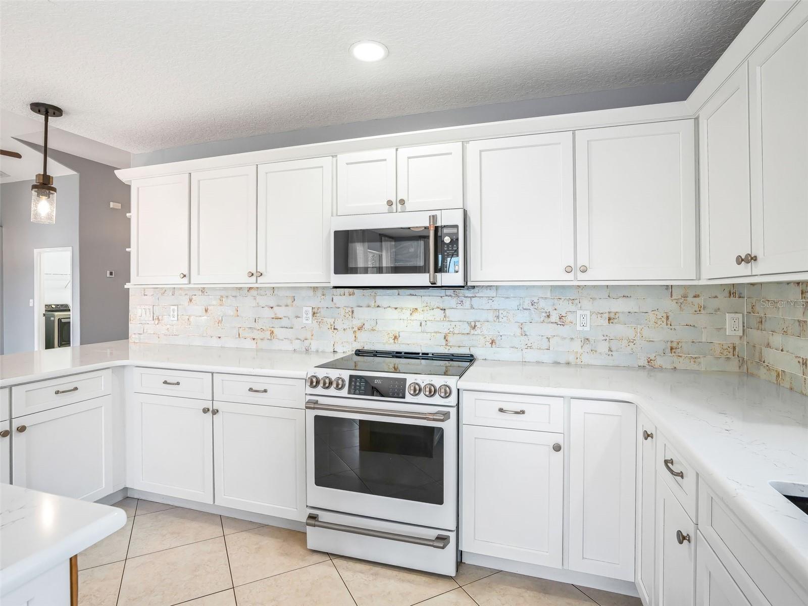 Image 18 of 56 For 3924 Woodpecker Drive