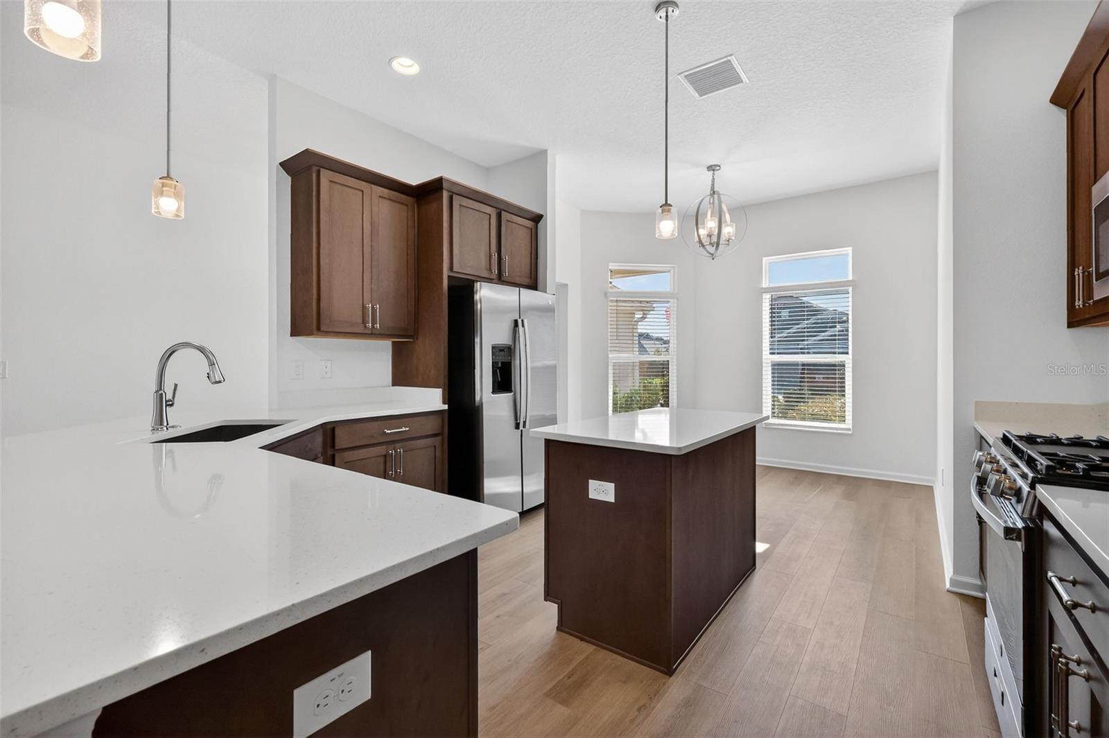 Image 10 of 62 For 6672 Garner Path