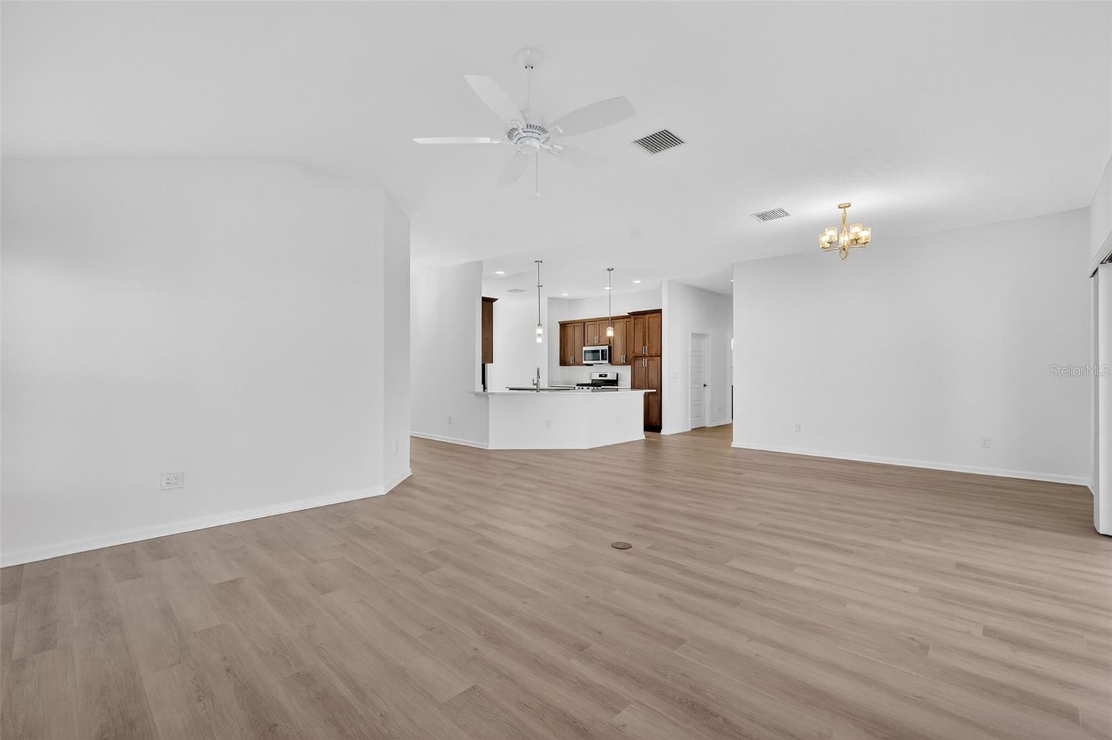 Image 14 of 62 For 6672 Garner Path