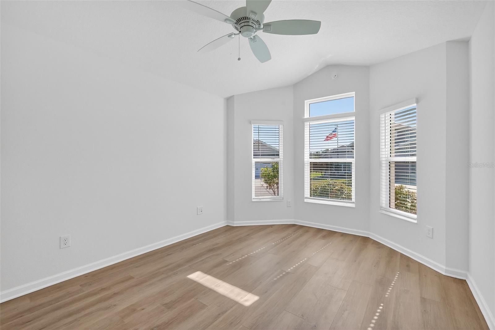 Image 32 of 62 For 6672 Garner Path