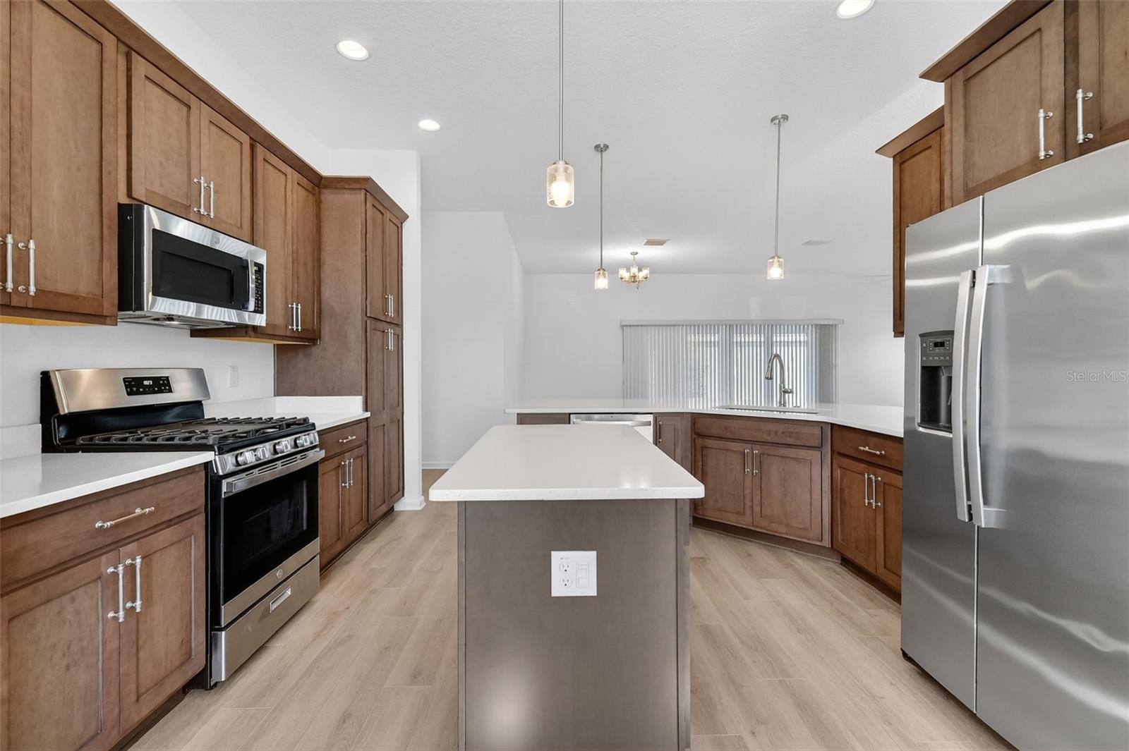 Image 7 of 62 For 6672 Garner Path