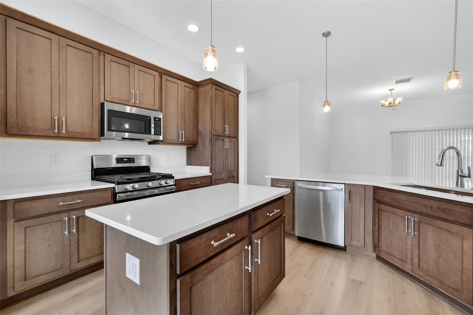 Image 8 of 62 For 6672 Garner Path