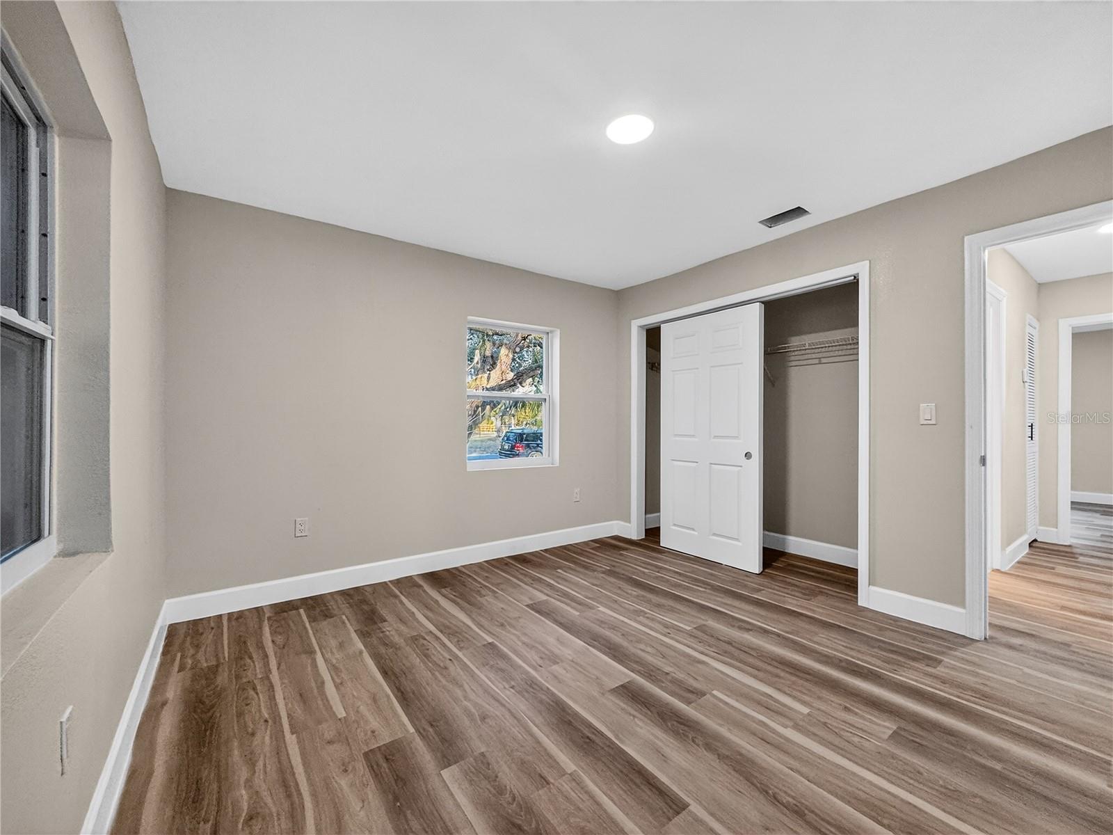 Image 14 of 28 For 1450 Park Avenue