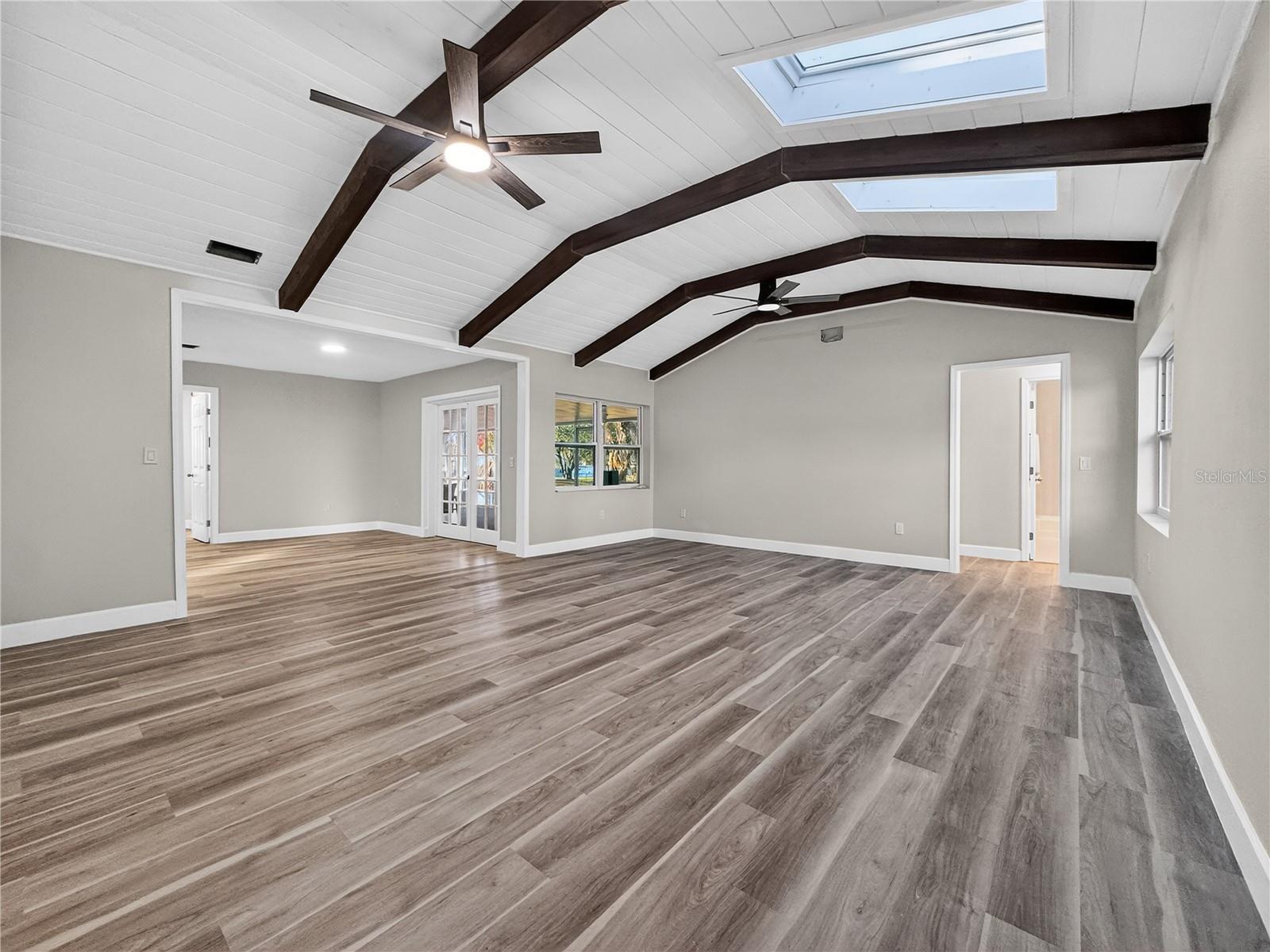 Image 2 of 28 For 1450 Park Avenue