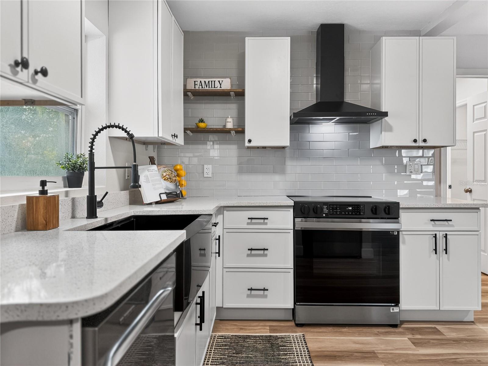 Image 5 of 28 For 1450 Park Avenue