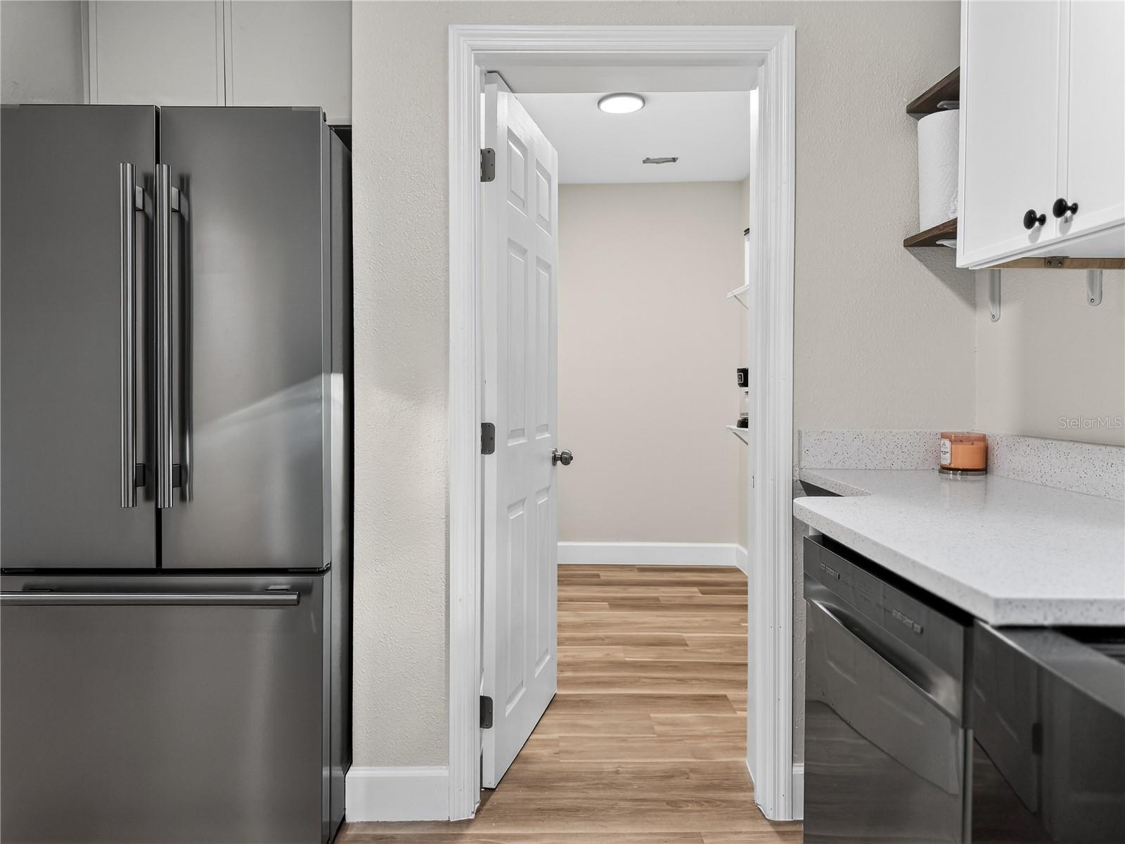 Image 6 of 28 For 1450 Park Avenue