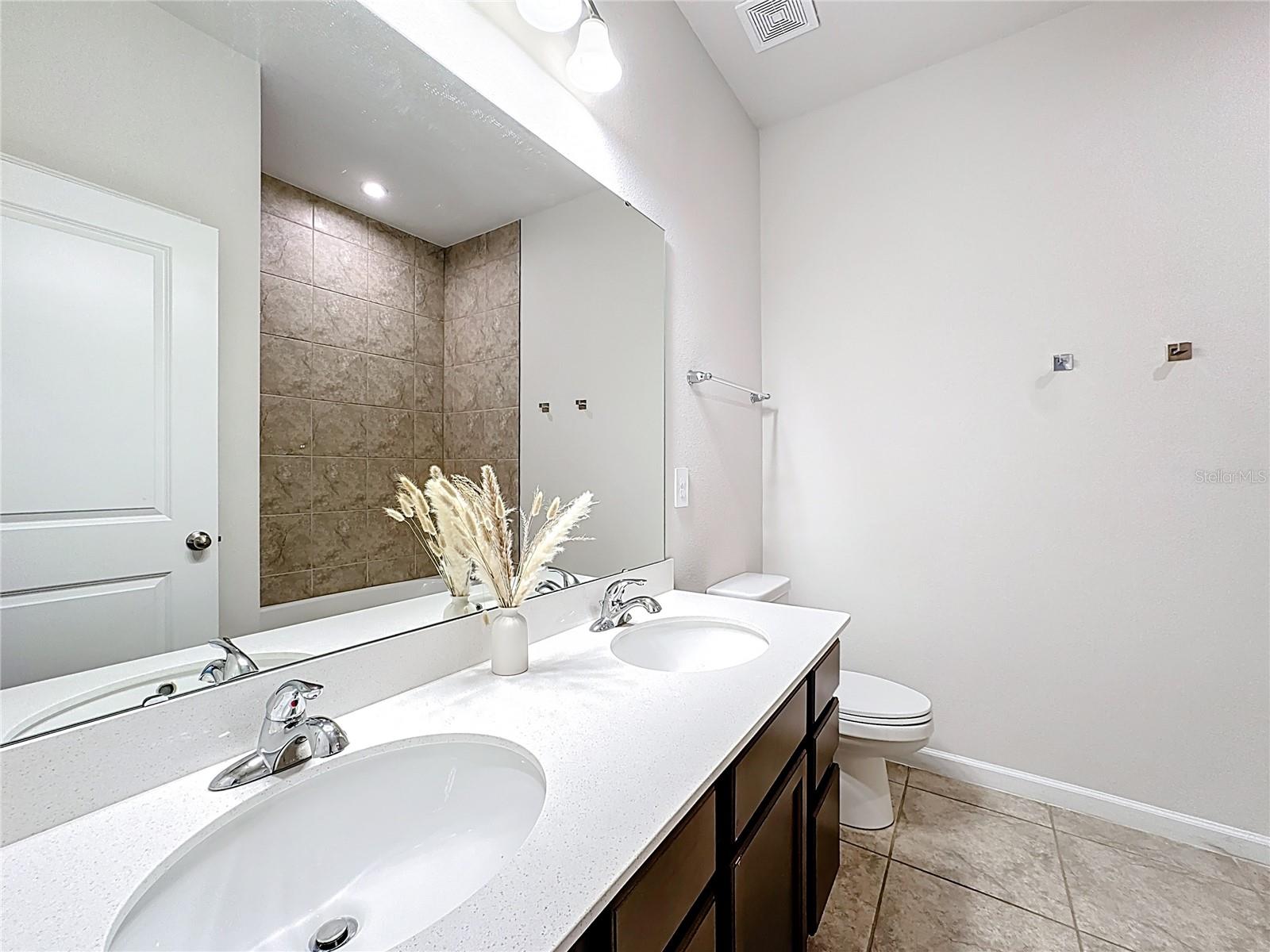 Image 21 of 56 For 535 Rominger Loop