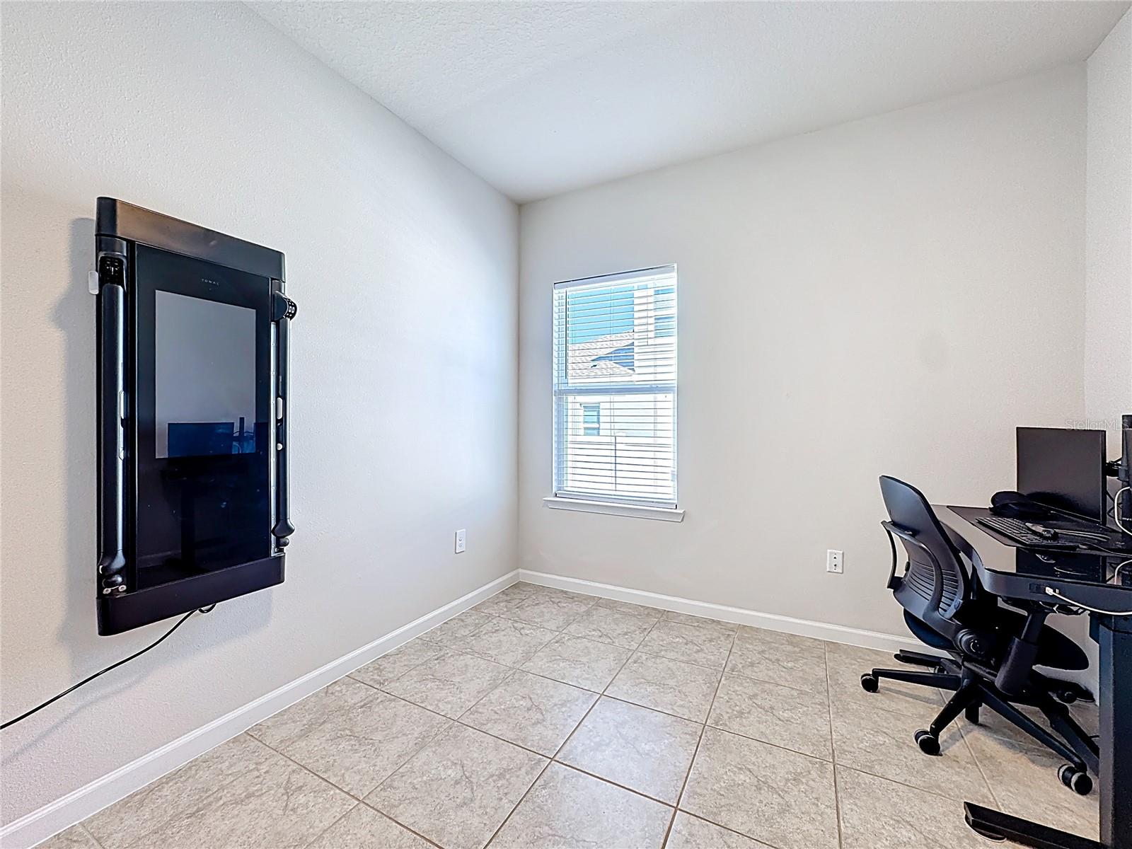 Image 29 of 56 For 535 Rominger Loop