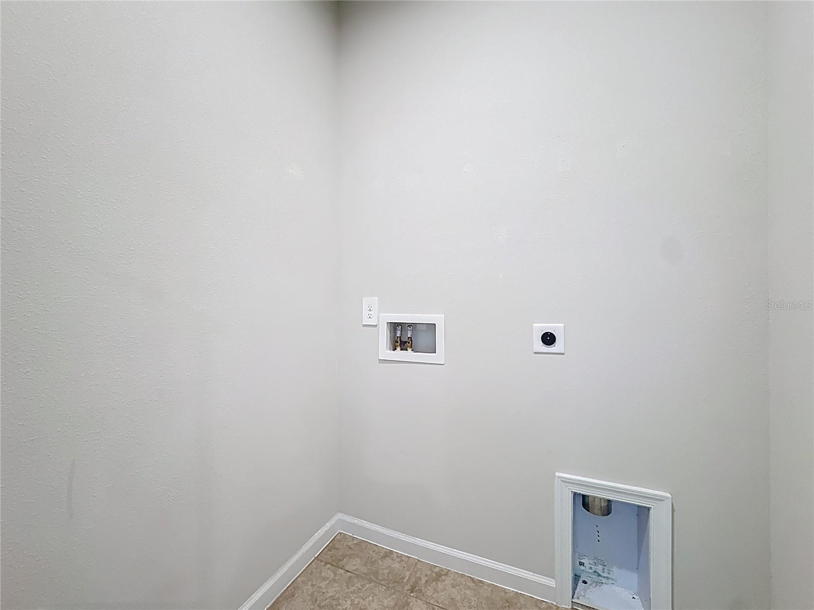 Image 37 of 56 For 535 Rominger Loop