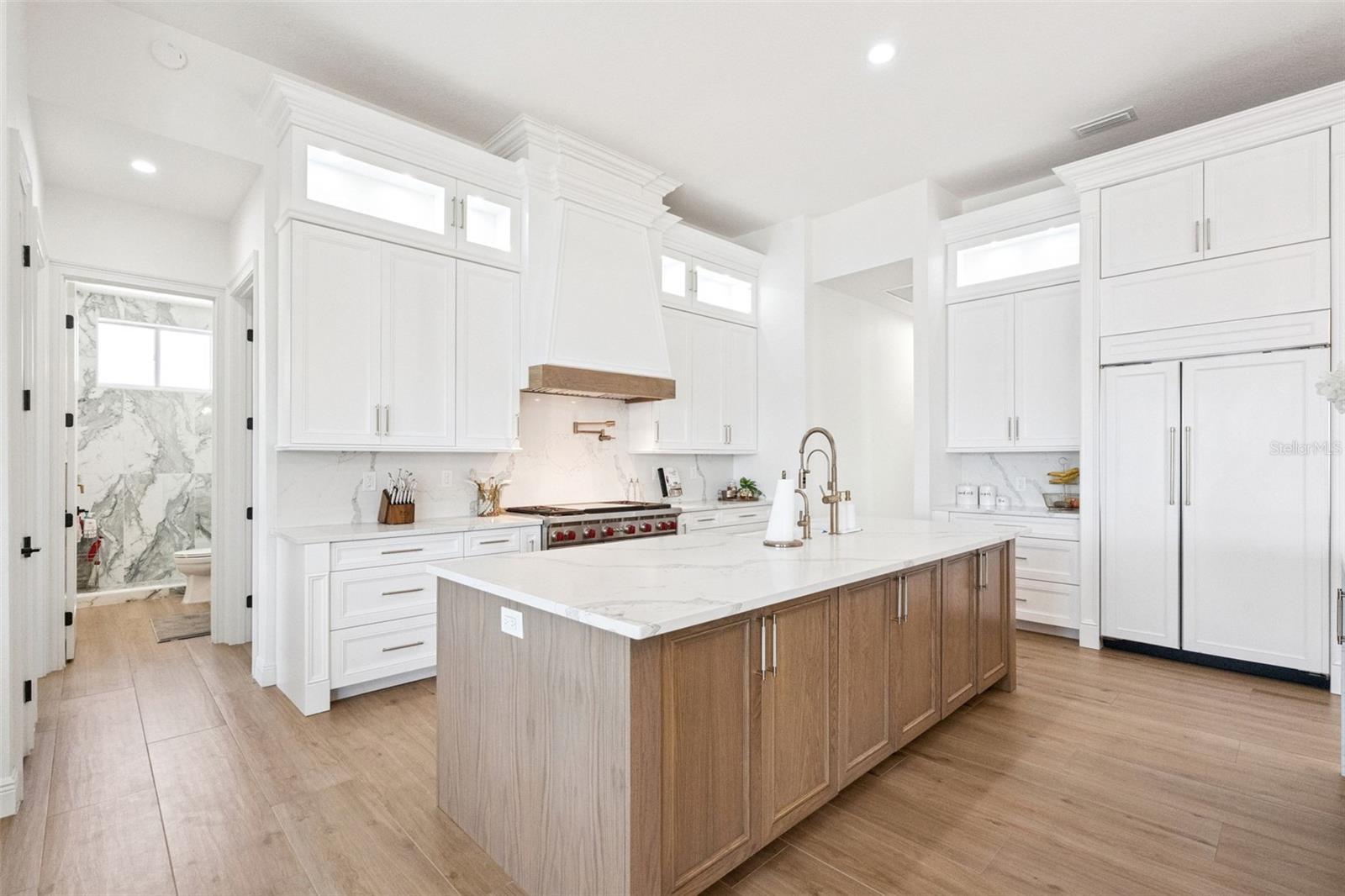 Image 12 of 62 For 10839 Lakeshore Drive